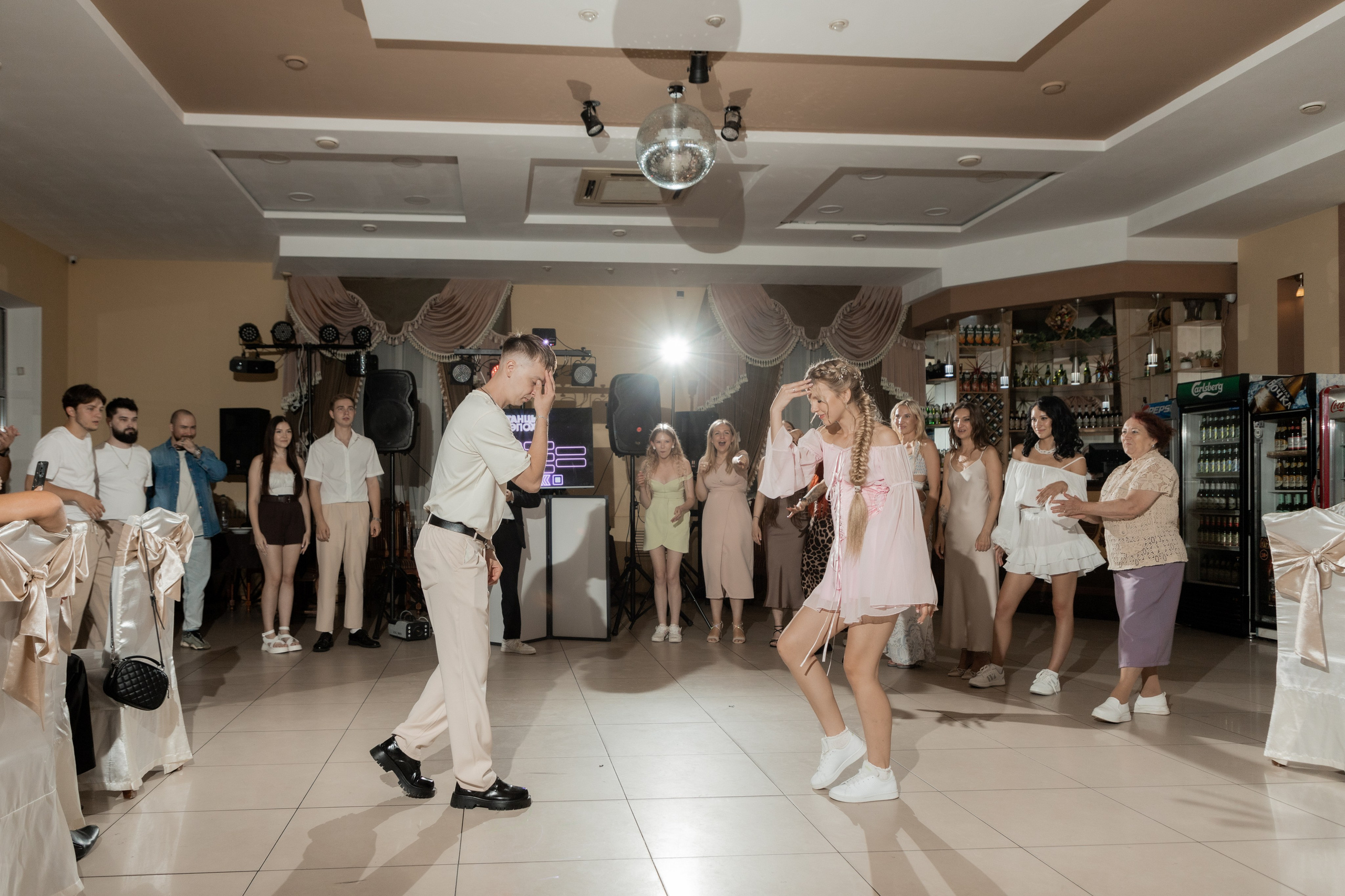 Роман и Александра (банкет). Свадебный фотограф Ангелина Сунгатулина | Саратов | Балаково | Вольск