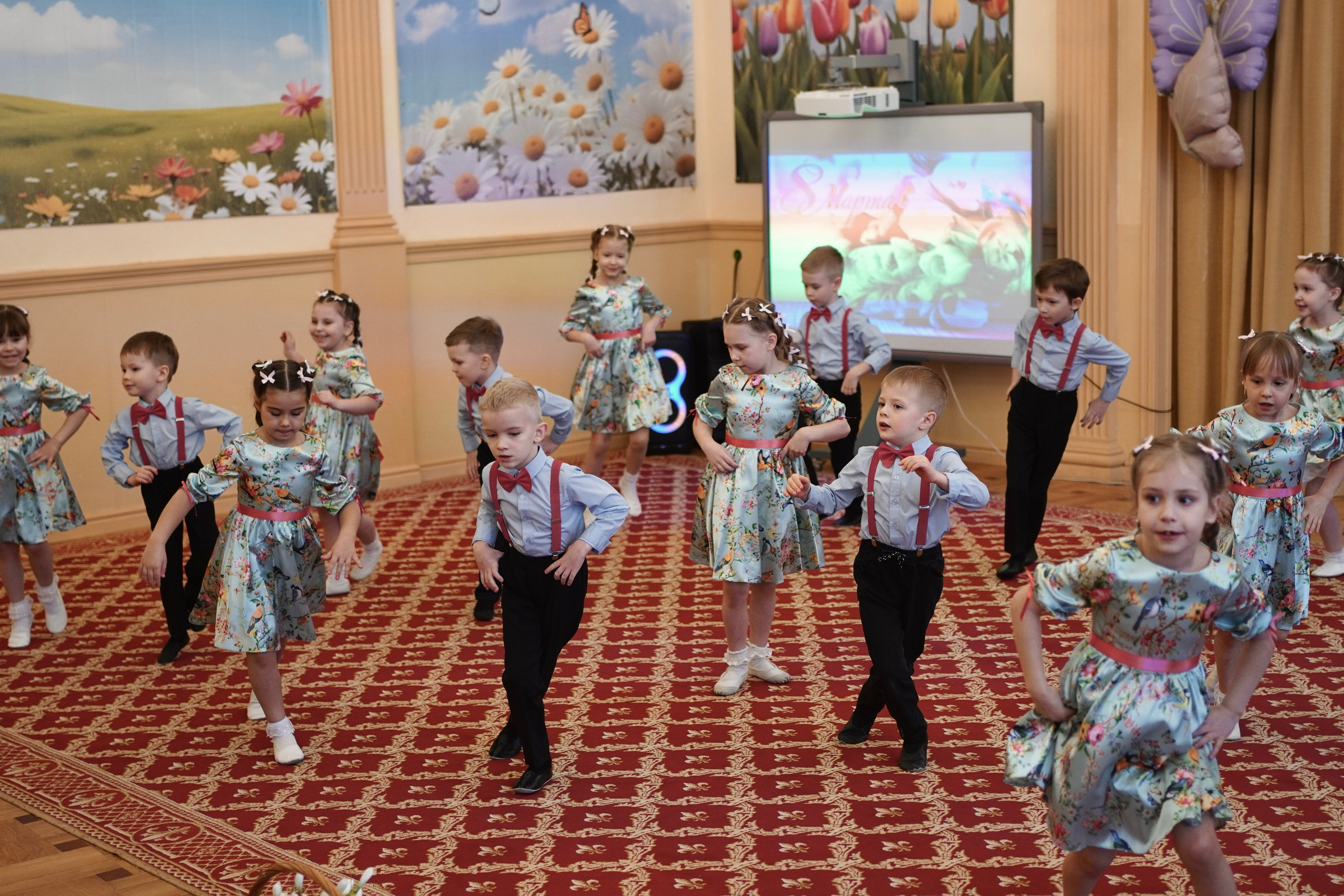 Детский утренник. Семейный и детский фотограф в Зеленограде Коваленко Дарья. Съемка праздников и выпускных, дней рождений