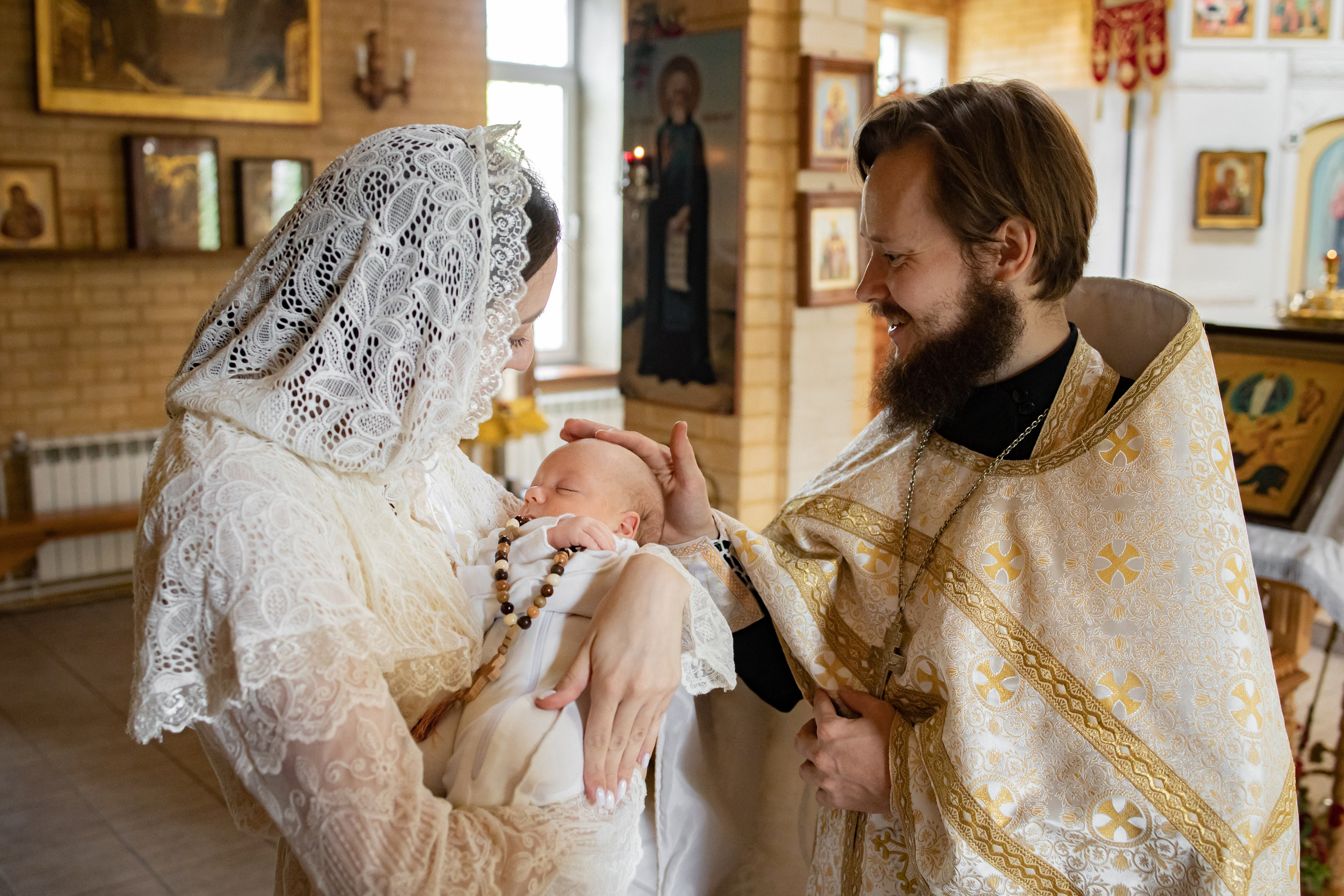 Таинство Крещения Ивана в Церкви Архангела Михаила. Детский и семейный фотограф в Пушкино, Мытищи, Москва Сергеева Светлана