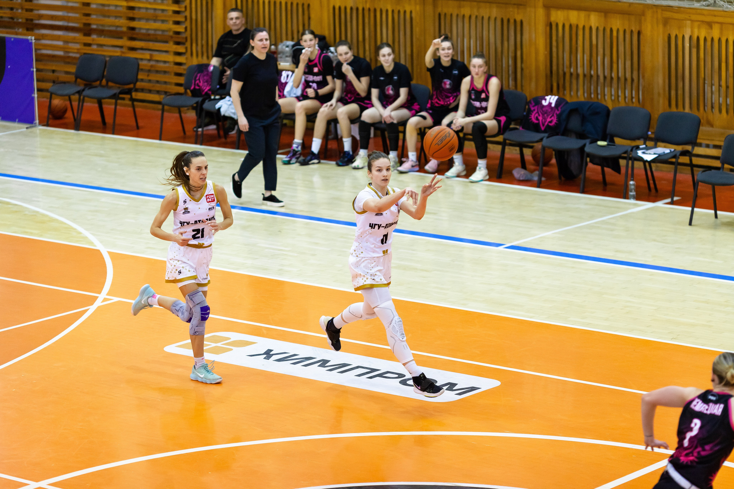 ЧГУ-Атланта — Ростов-ЮФУ / 1 игра. Фотография