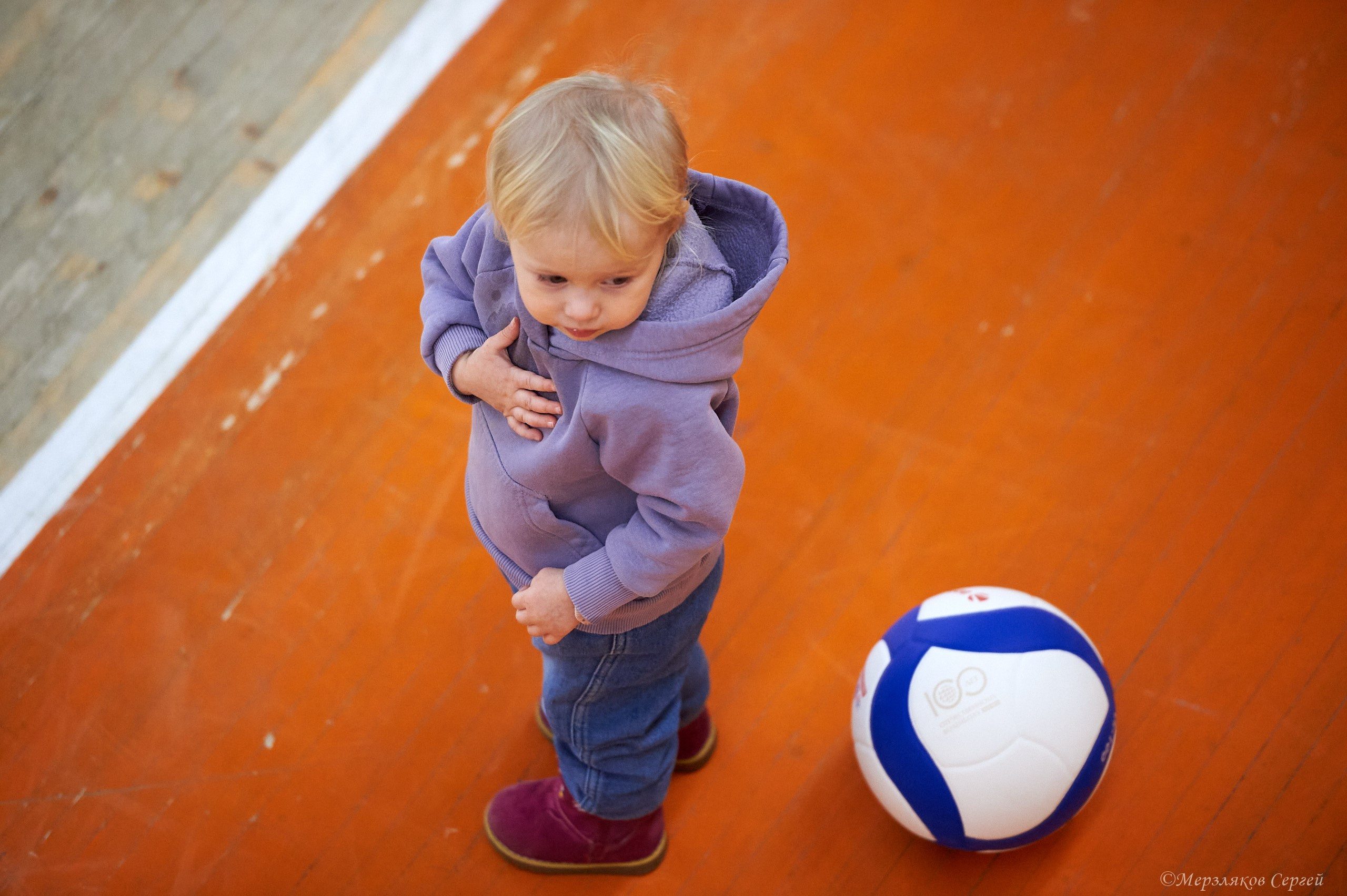 Новогодний турнир по волейболу. Ижевск. 15.12.2023. Спортивный репортажный фотограф в Ижевске Сергей Мерзляков