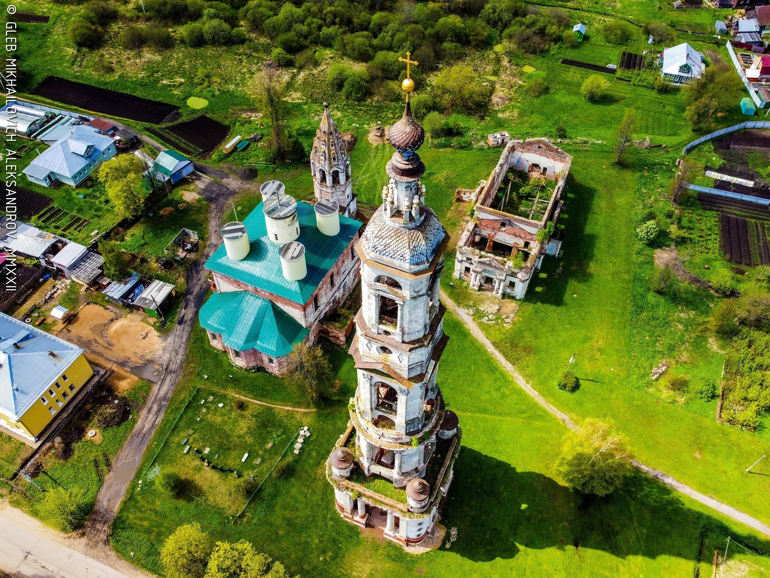 Соборы, церкви, часовни. Зодчество