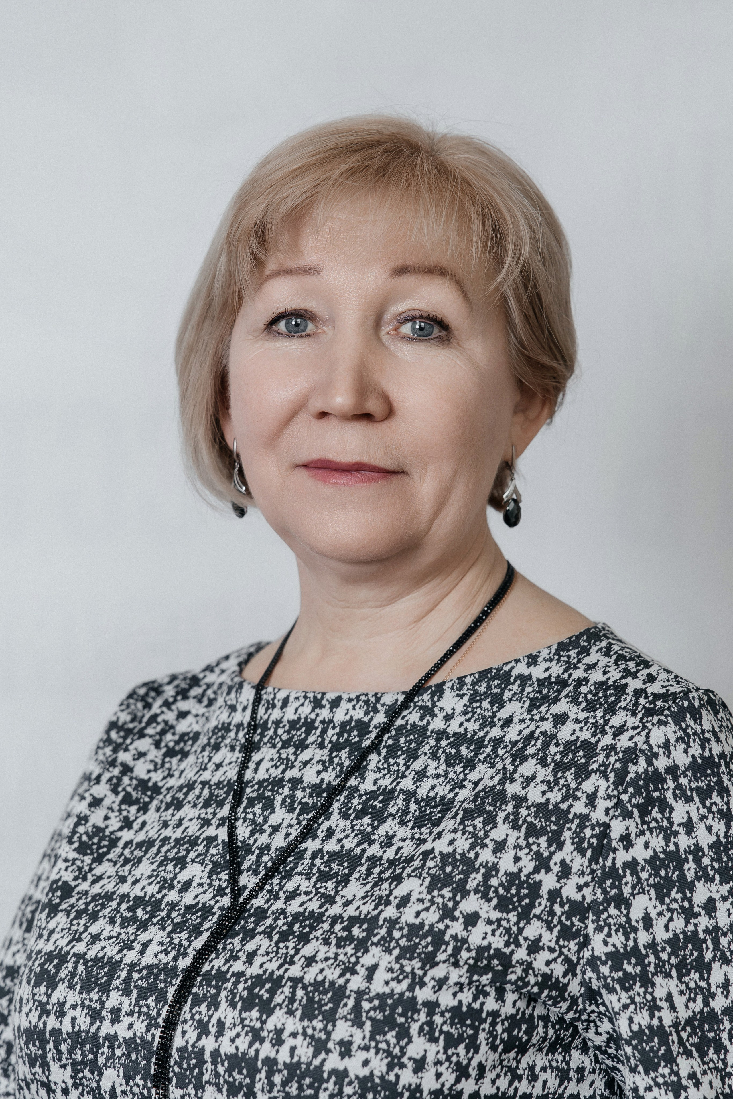 Портреты учителей. Свадебный и Семейный фотограф г. Ижевск Гульназ Солдатова. Гульназ фото