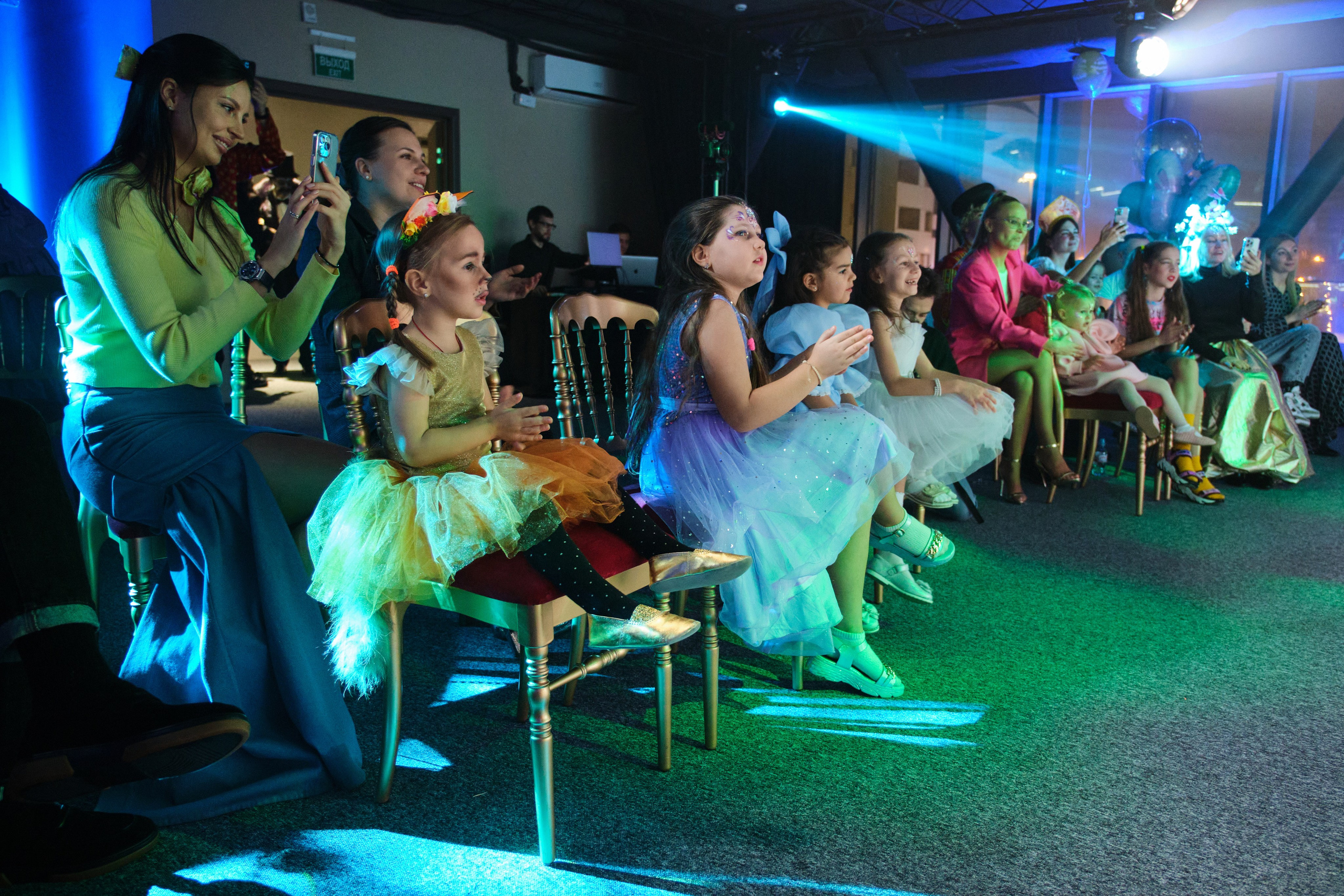 Фотосъёмка детского дня рождения Алисы. Репортажный фотограф Дмитрий Литвинский. Минск, Беларусь, мир