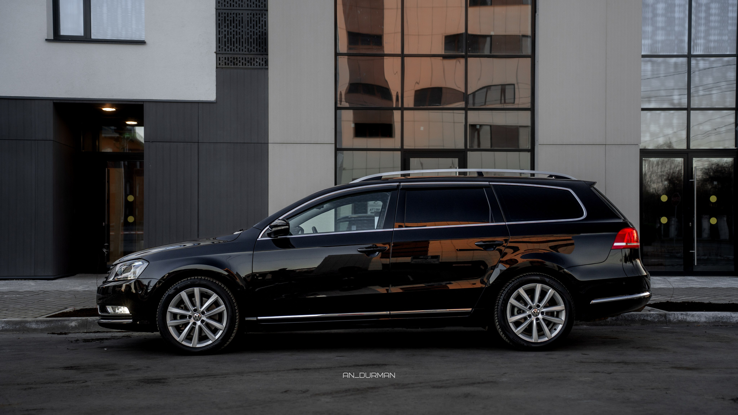Volkswagen Passat. Фотограф, видеограф и пилот дрона на Байкале