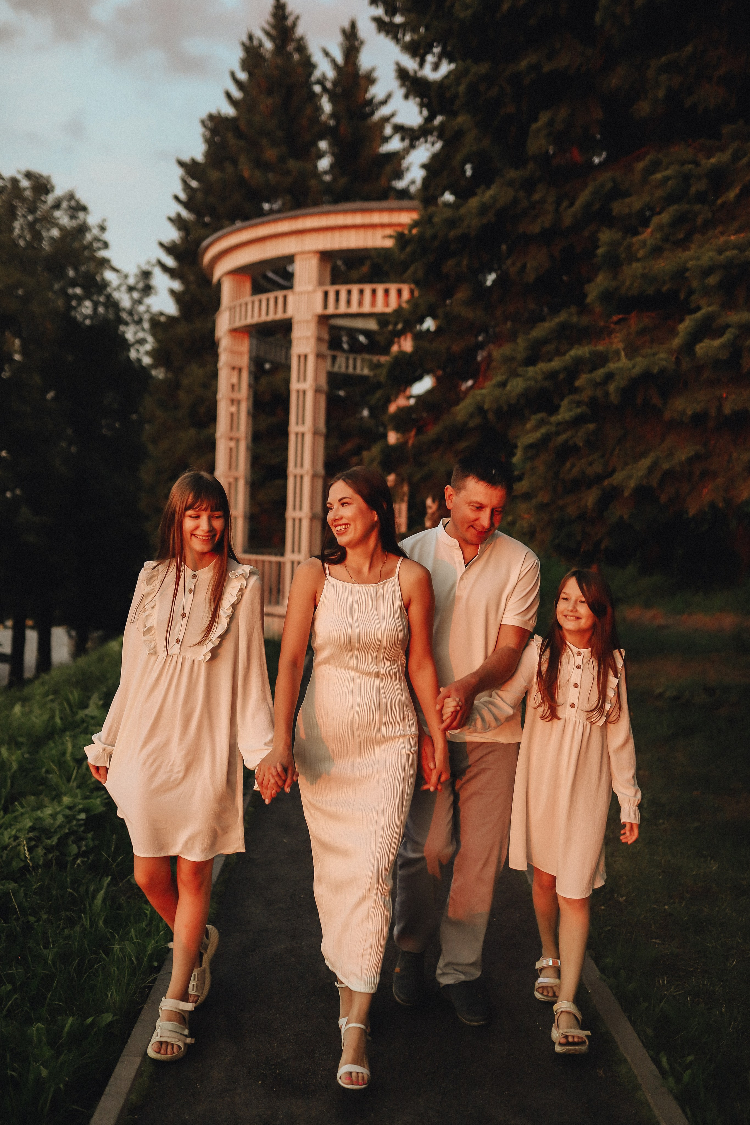 Вечерняя прогулка. Семейный и свадебный фотограф Казакова Галина