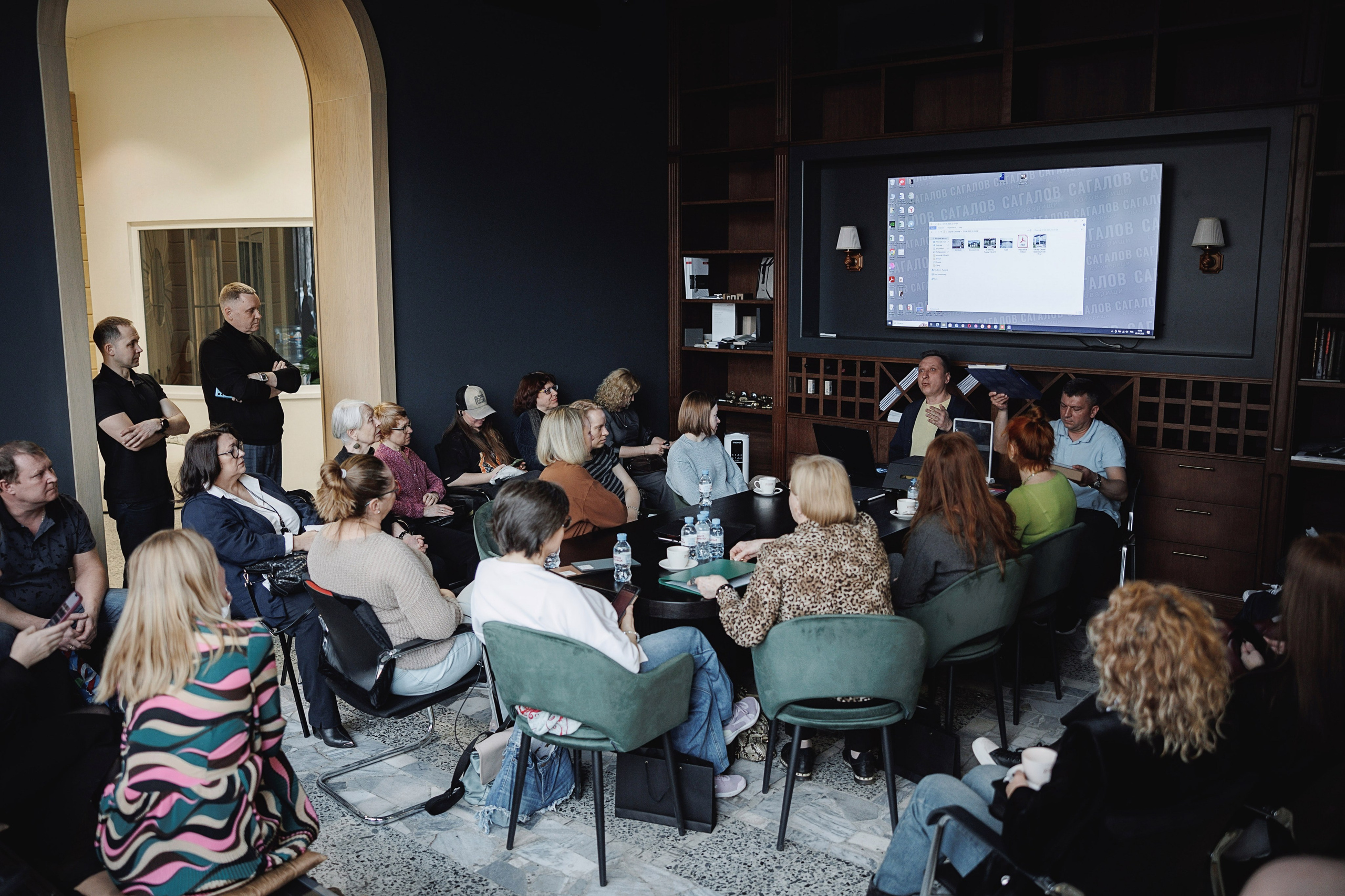 Круглый стол. Свадебный фотограф в Санкт-Петербурге Александр Пащенко