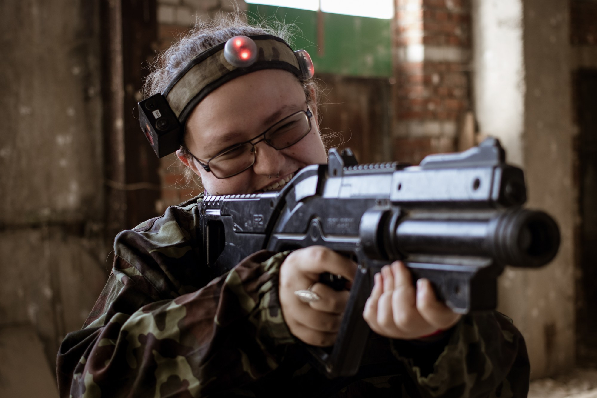 Лазертаг на заводе ЗИП. Репортажный, промышленный и маркетплейс-фотограф Дмитрий Чернат