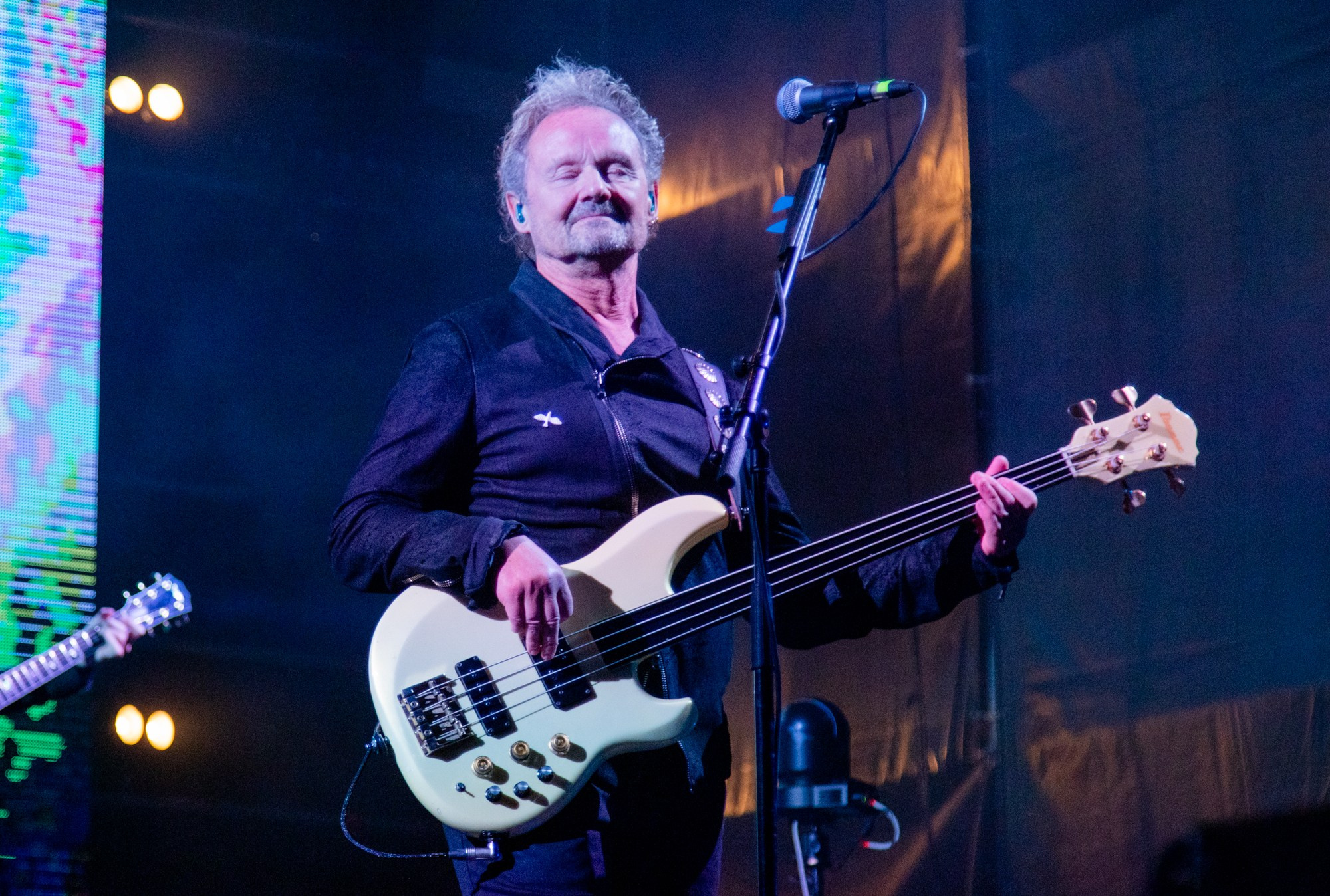 Группа «КИНО». Репортажный, промышленный и маркетплейс-фотограф Дмитрий Чернат