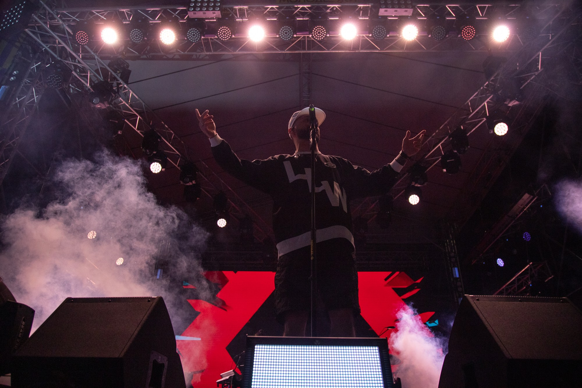 L'One. Репортажный, промышленный и маркетплейс-фотограф Дмитрий Чернат