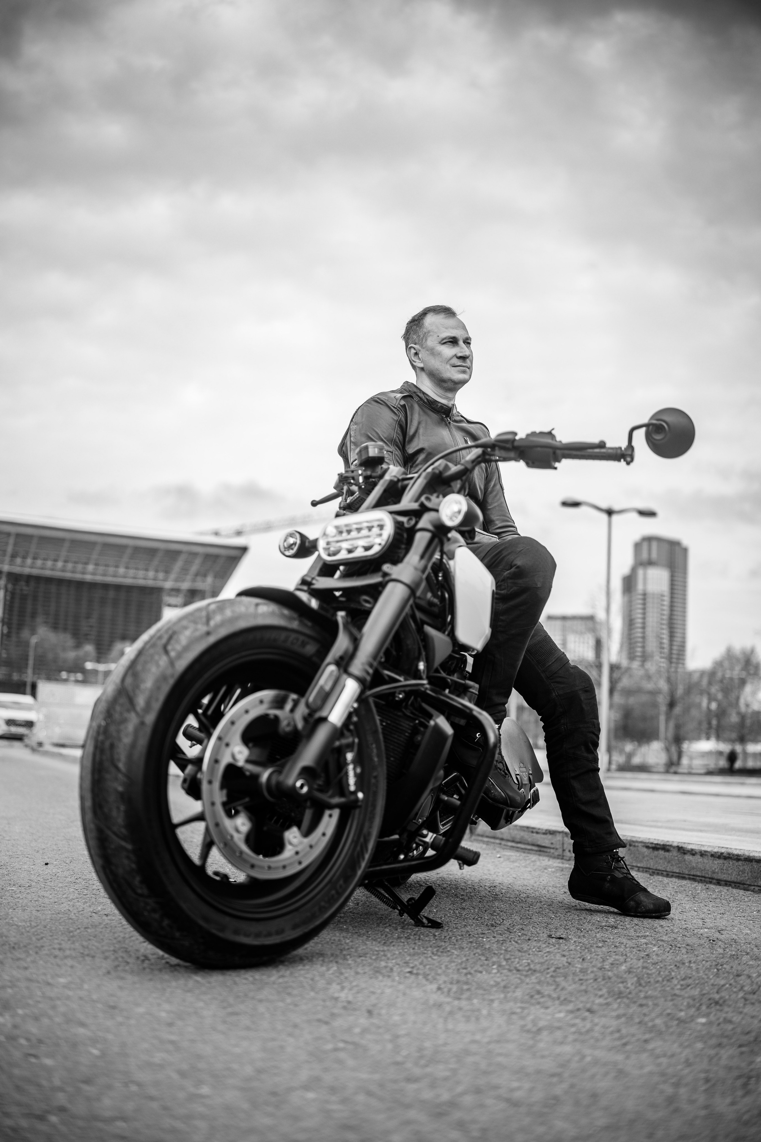 Мото-портрет. ЧБ Фотограф Ольга Лесли