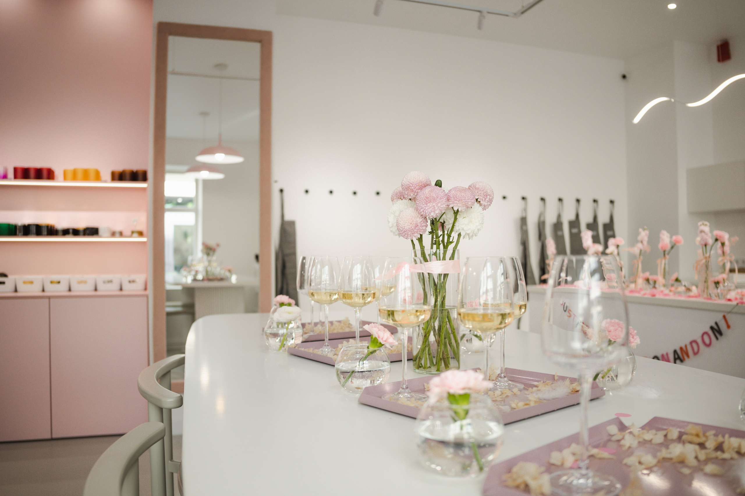 Rewax открытие Кирочная. Репортажный и портретный фотограф в Санктпетербурге. Видиосъемка мероприятий в Санкт-Петербурге