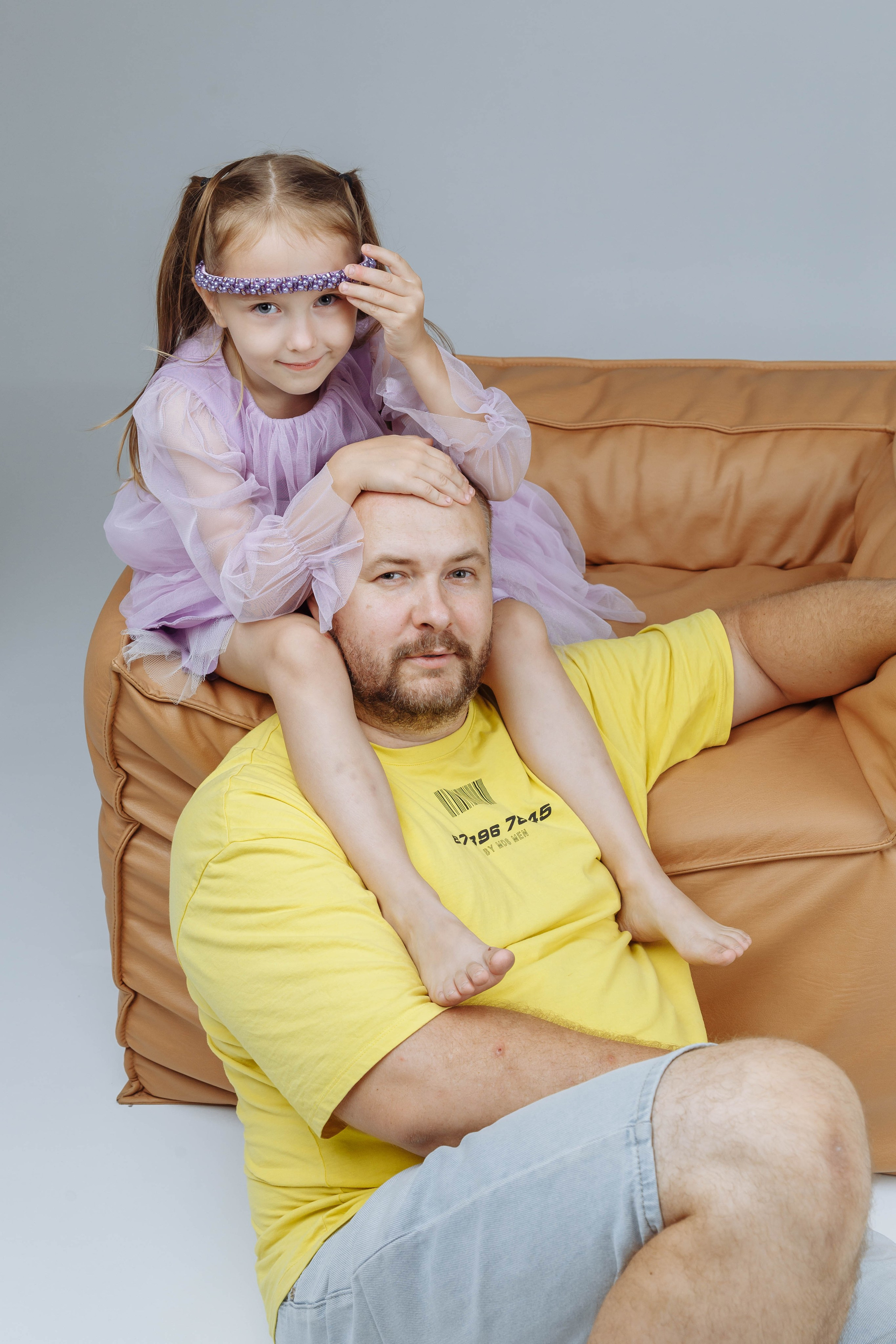 Фотосессия Витали быстро перешла в катание на лошадке. Событийный фотограф Максим Бескоровайновнов