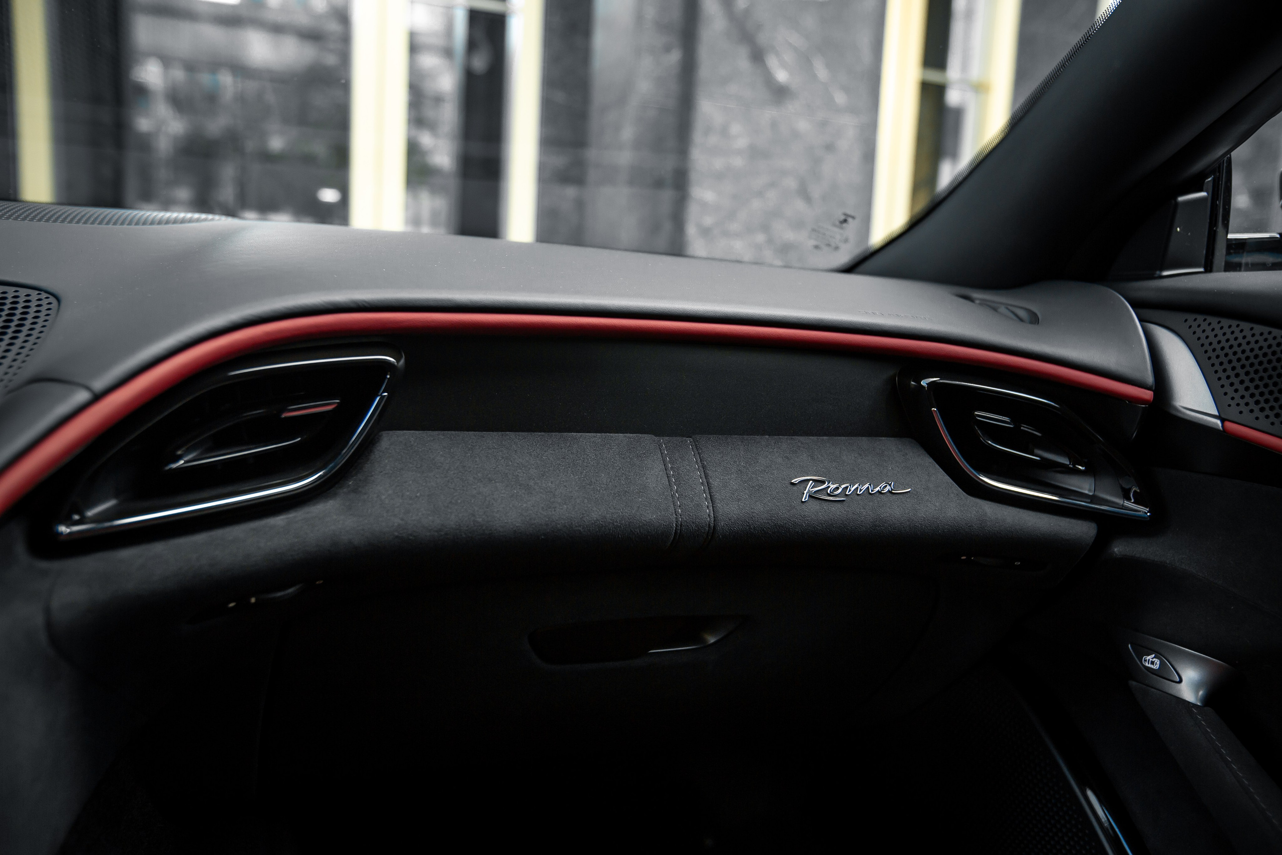 Ferrari Roma. Автомобильный фотограф в Москве Андрей Емельянов