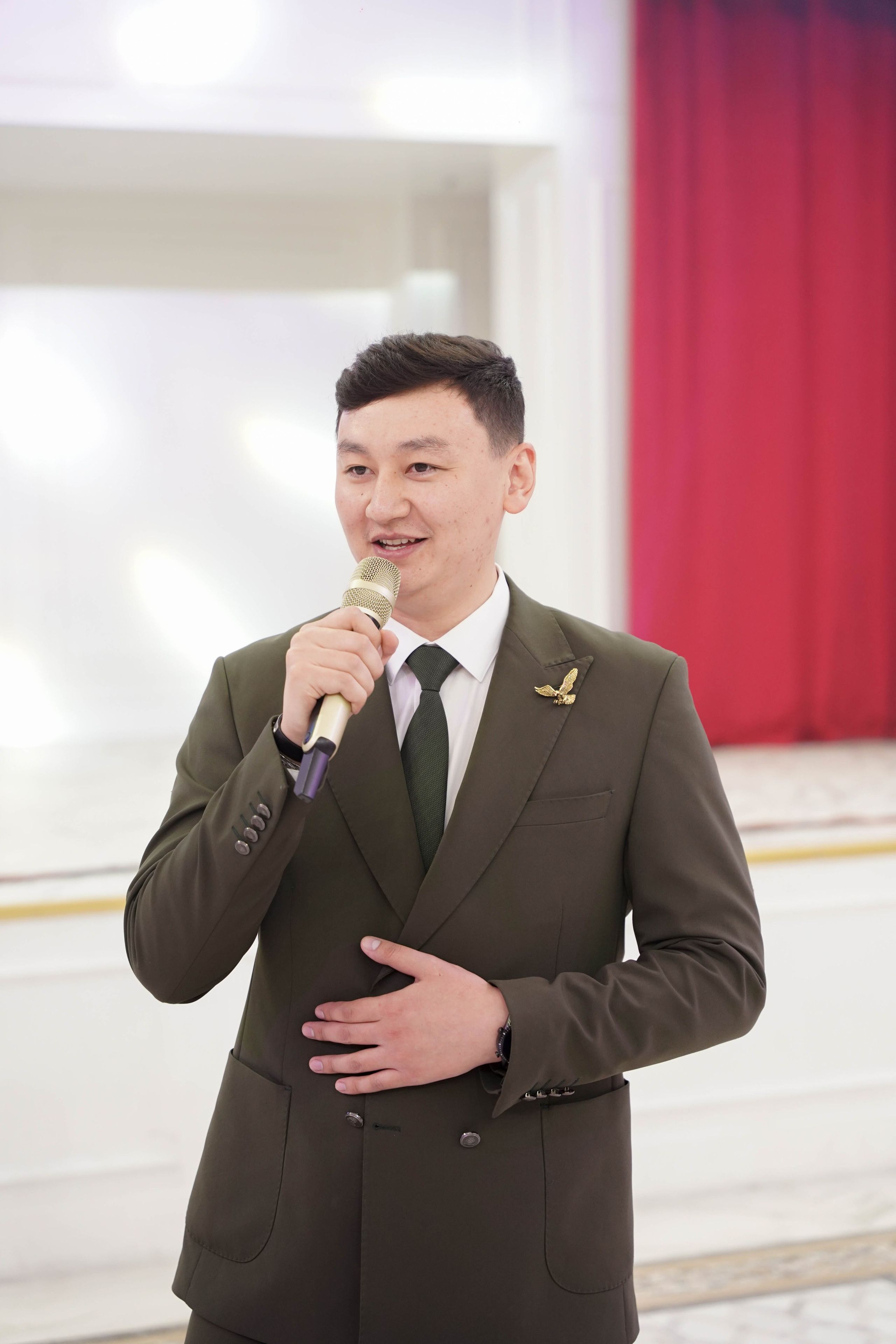 Dana uzatu. Фотограф Ернар Ержанов