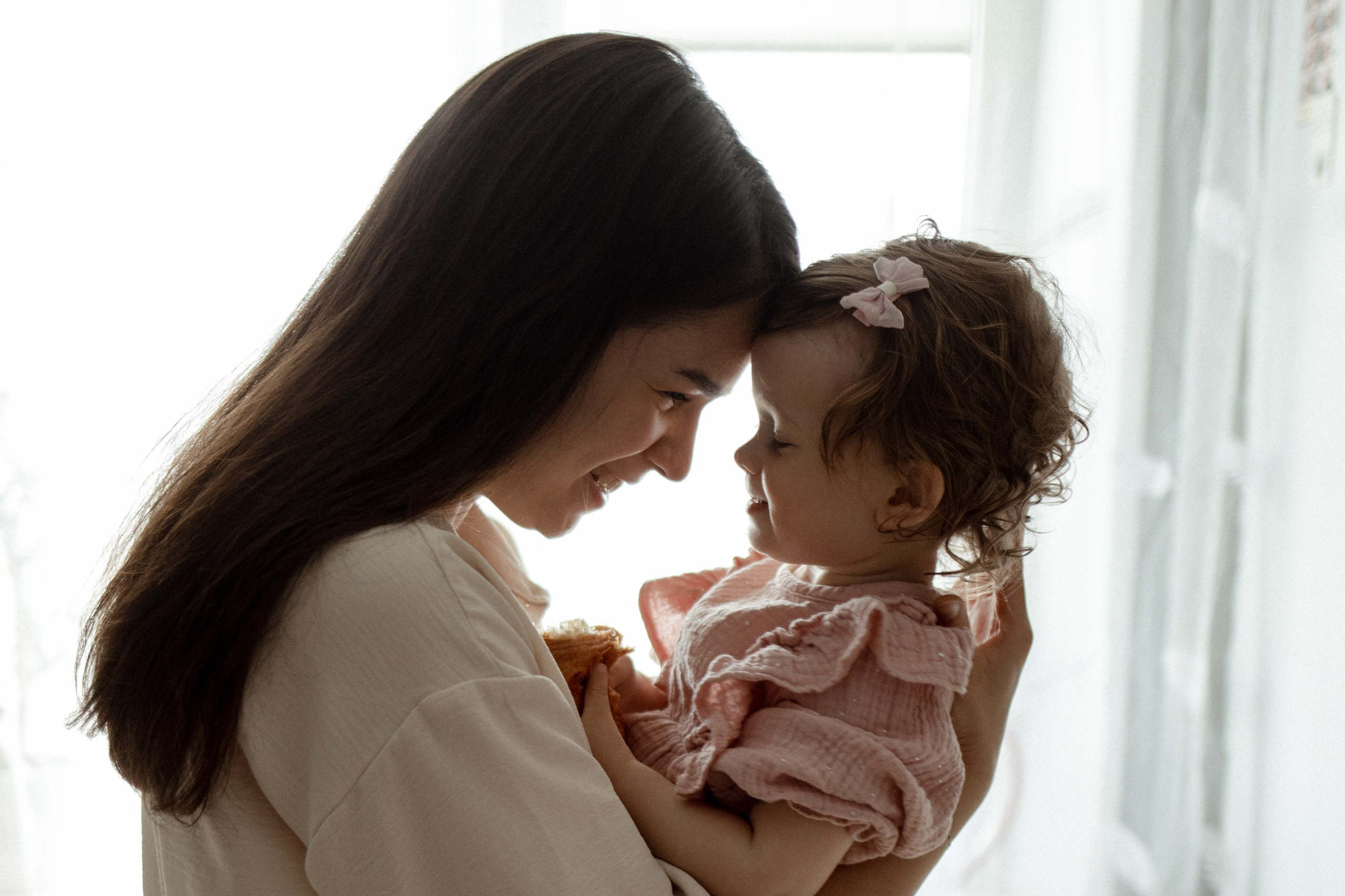 Домашняя фотосессия мама и дочка. Семейный фотограф Челябинск