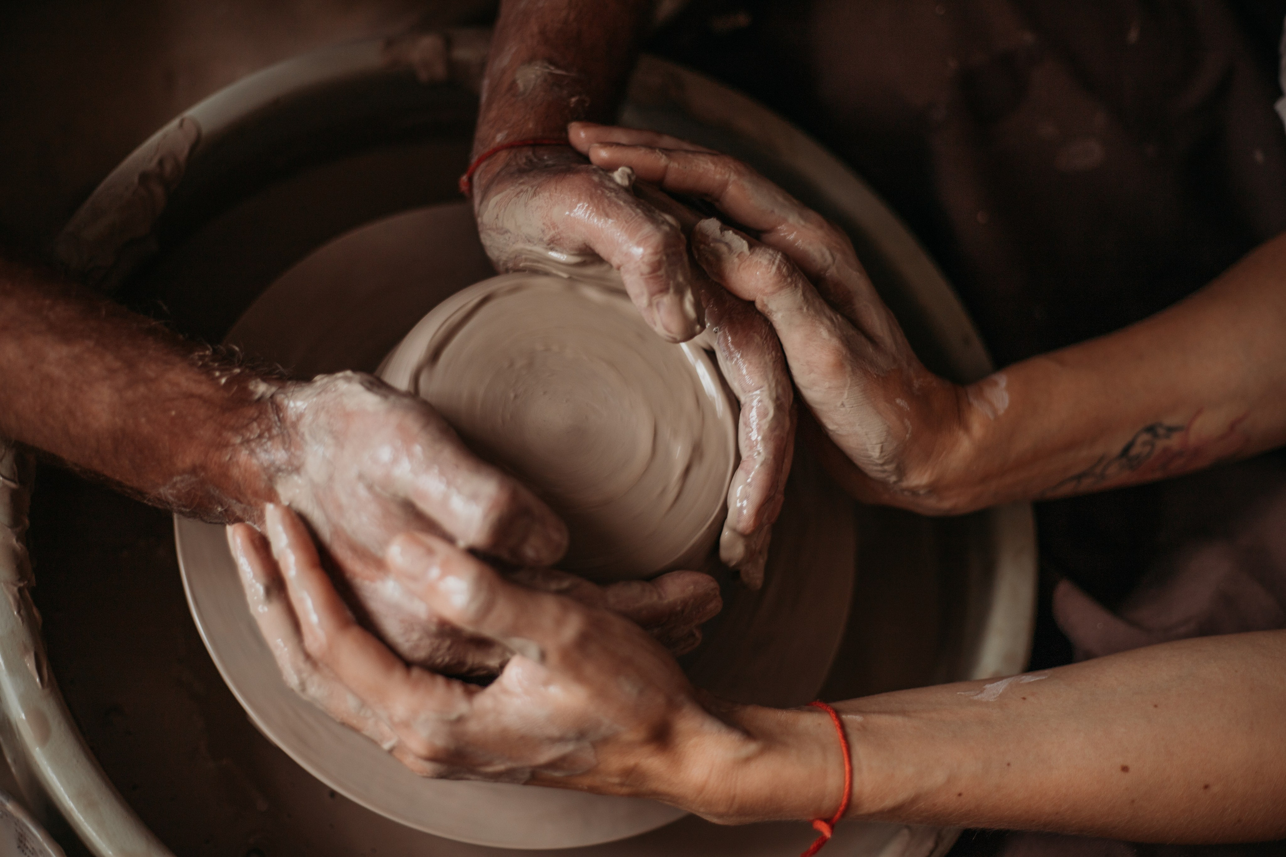 Свидание в гончарной. Венера Гайн. Репортажный фотограф  Тюмень. Обучение фотографии с 0