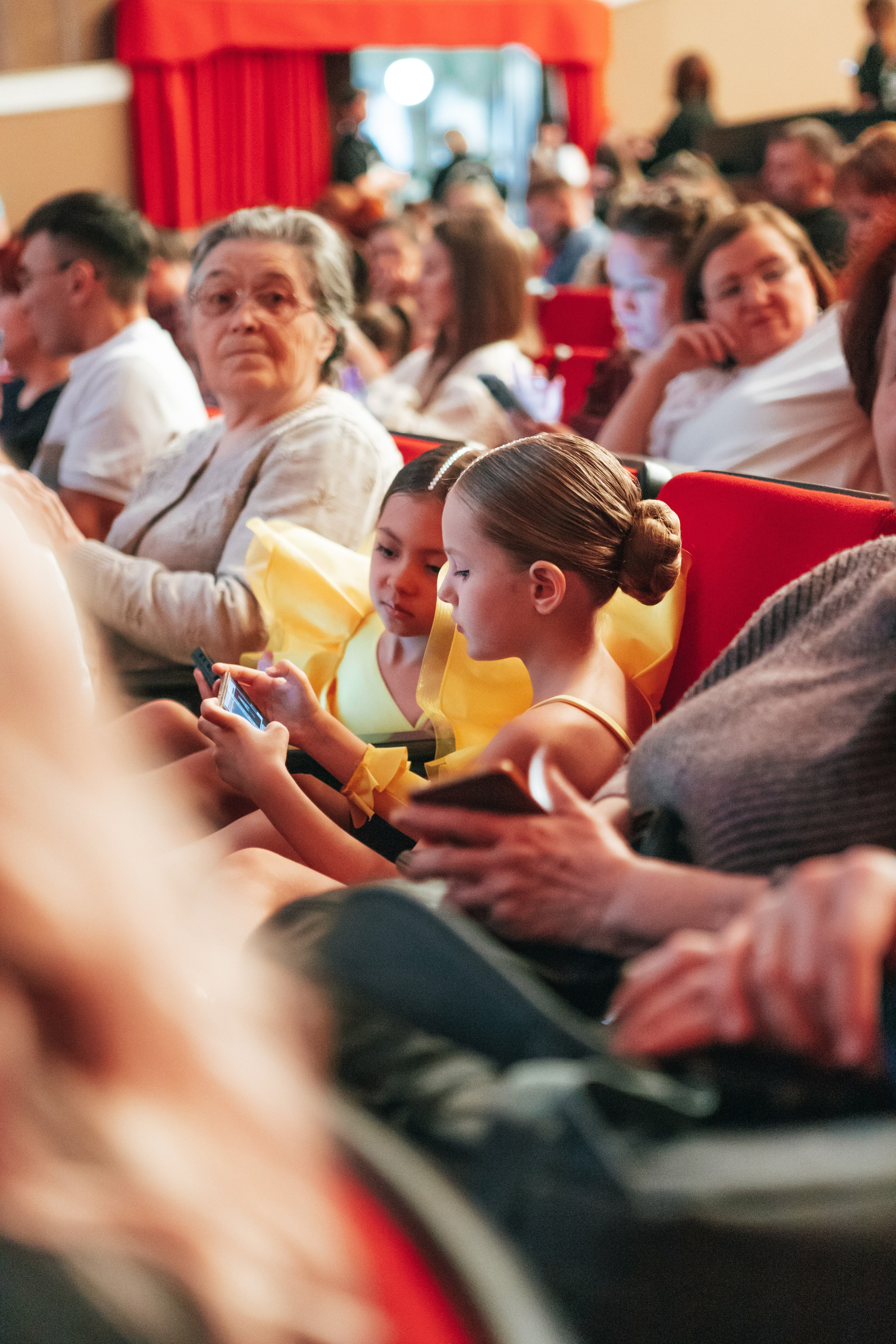 Антигравитация 2025. Семейный и детский фотограф в г. Новосибирске Макеева Анастасия