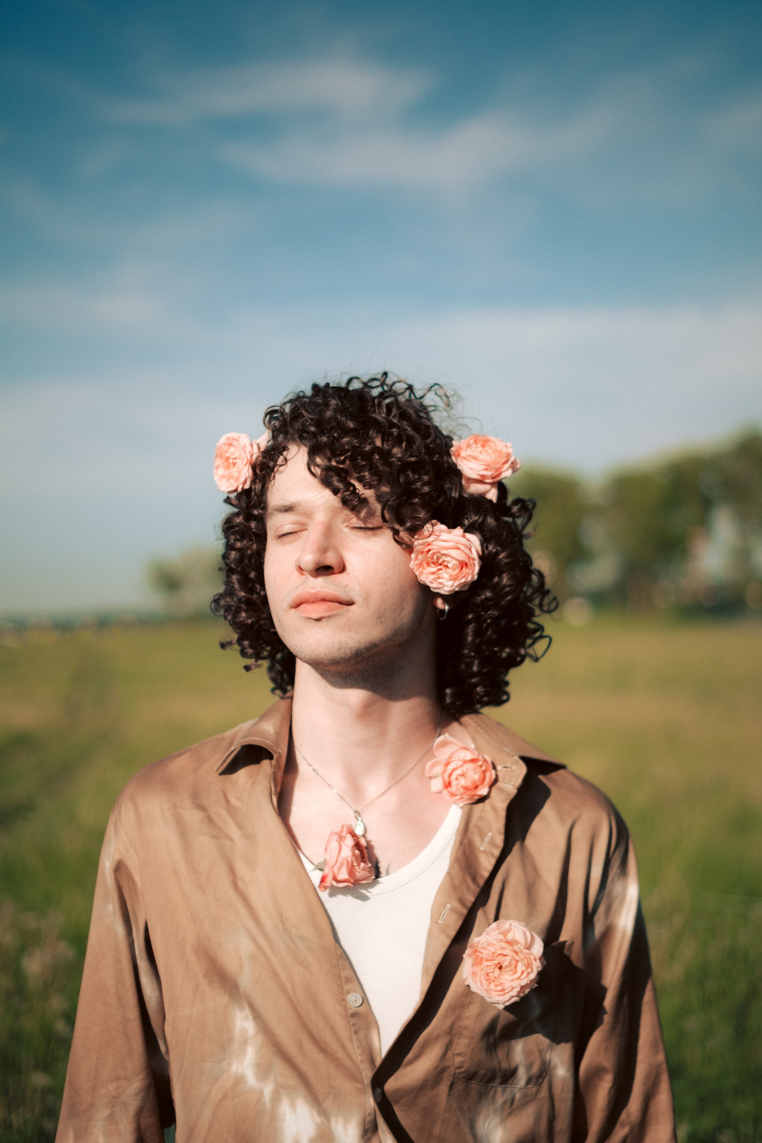 Костя. Съёмка с цветами в поле. Lickord