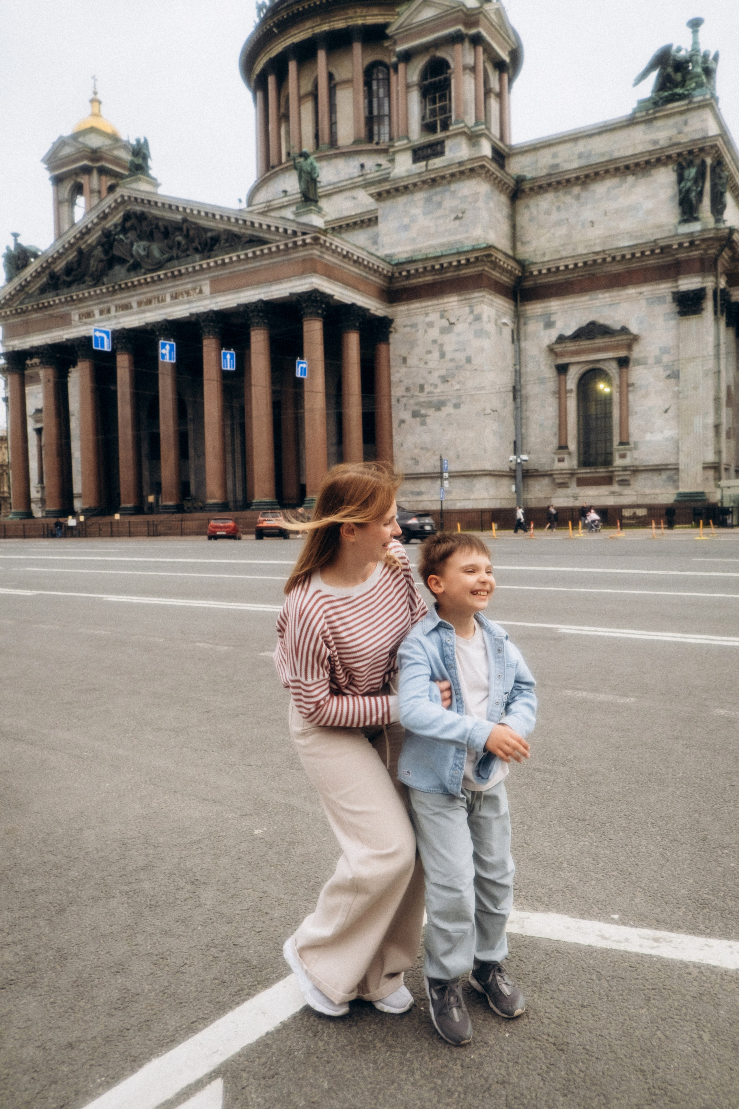 Семейная прогулочная фотосессия в Спб. Фотограф в Санкт-Петербурге Кристина Брянская