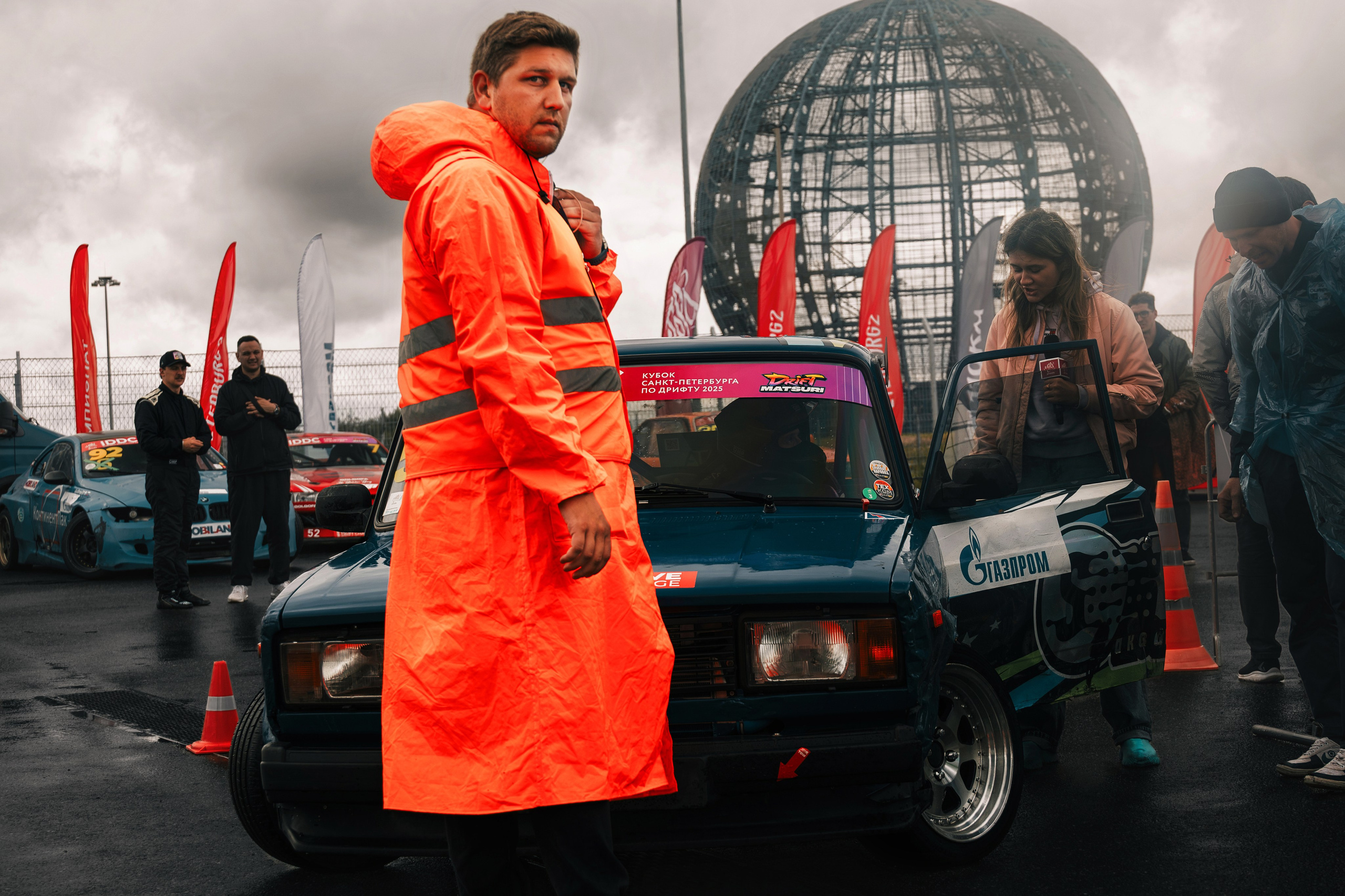 IDDC Этап 2: Бетонный Колизей и блогеры в деле