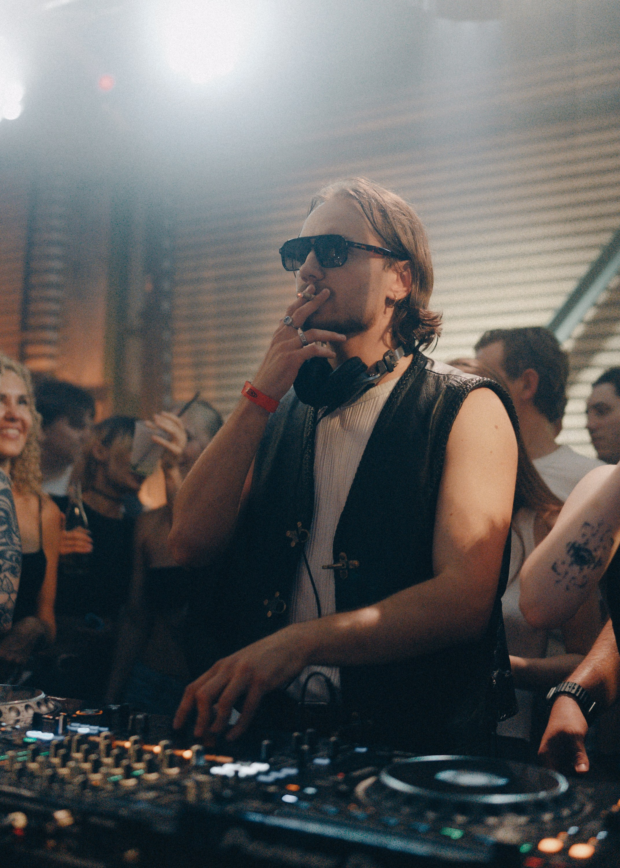 К-30 SLAVIC TECHNO: Police In Paris. Annyshka