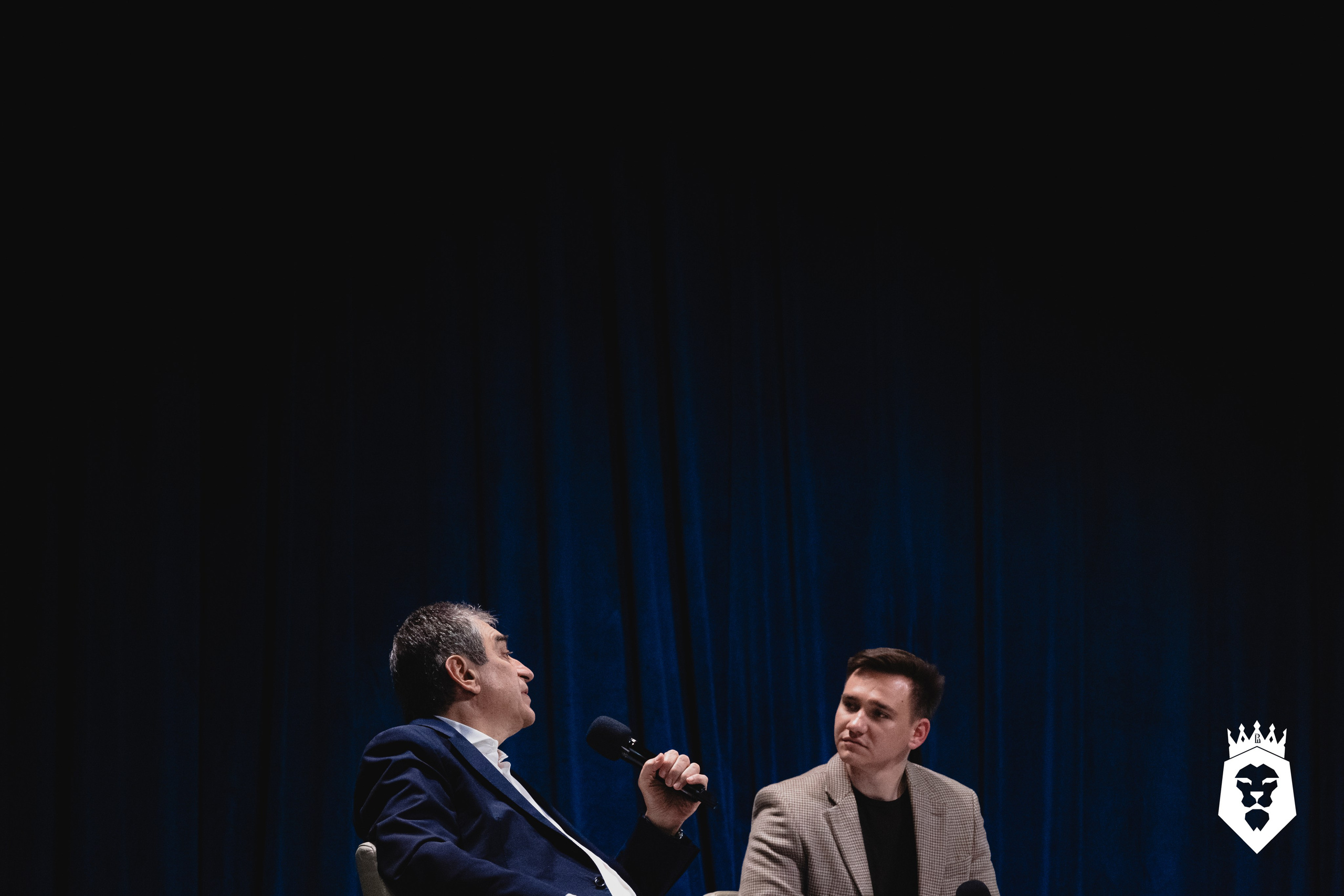 Forbes x Бизнес-клуб ВШЭ Инсайт-форум. Портретный фотограф в Москве Саша Юта