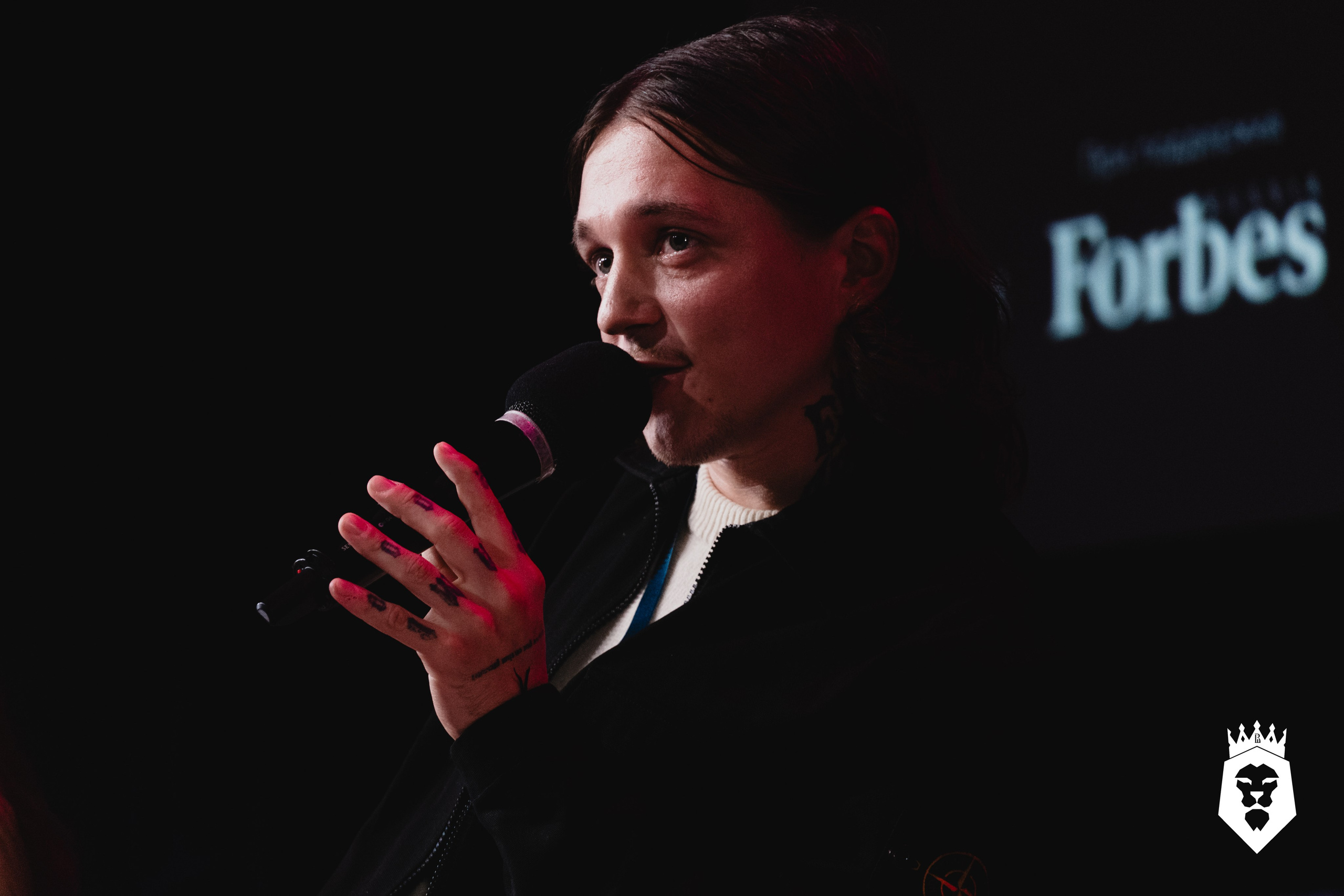 Forbes x Бизнес-клуб ВШЭ Инсайт-форум. Портретный фотограф в Москве Саша Юта
