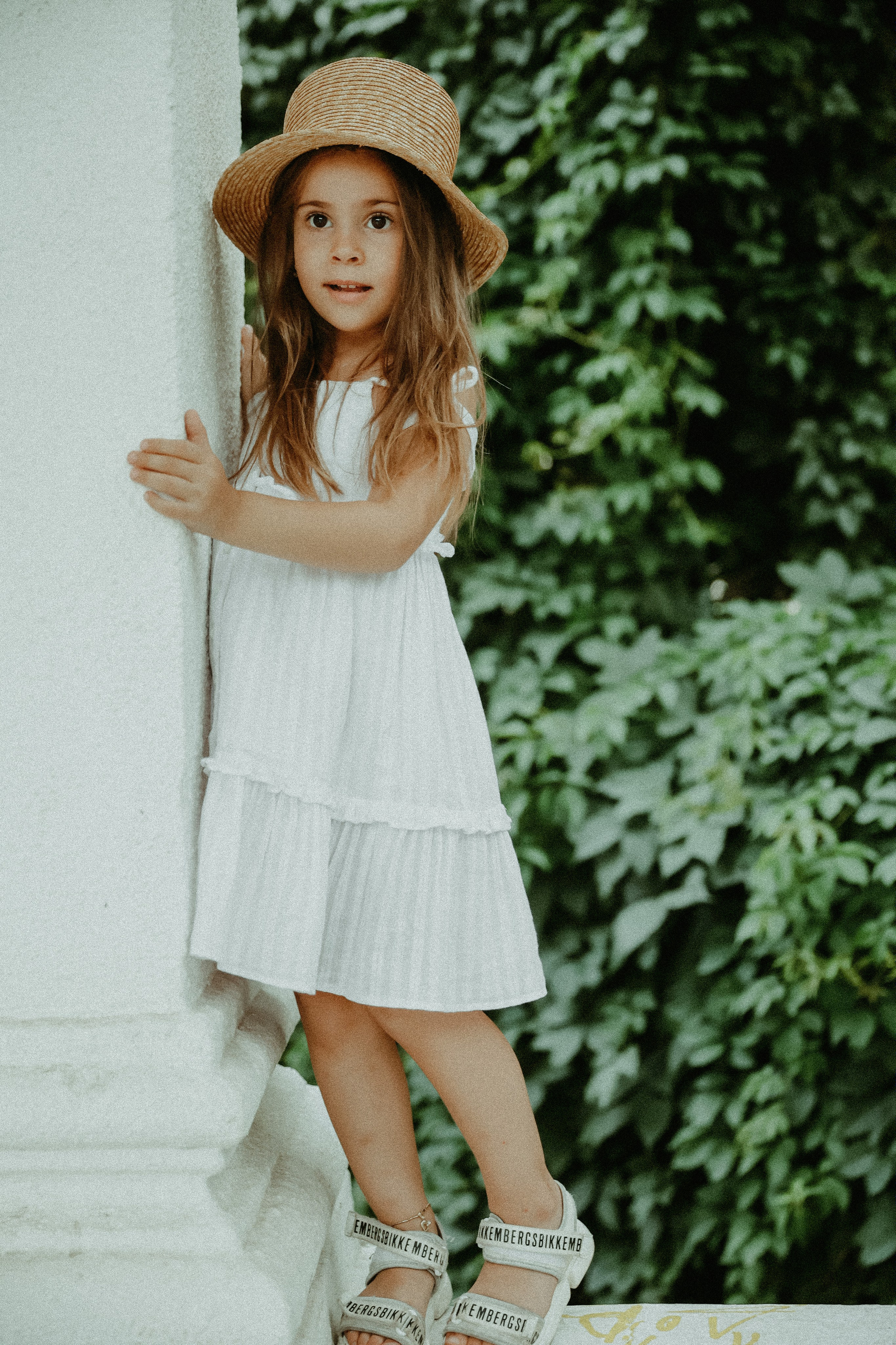 Летняя фотосессия в Ростовском парке. Аделина и Дарина. Omar Shapiev