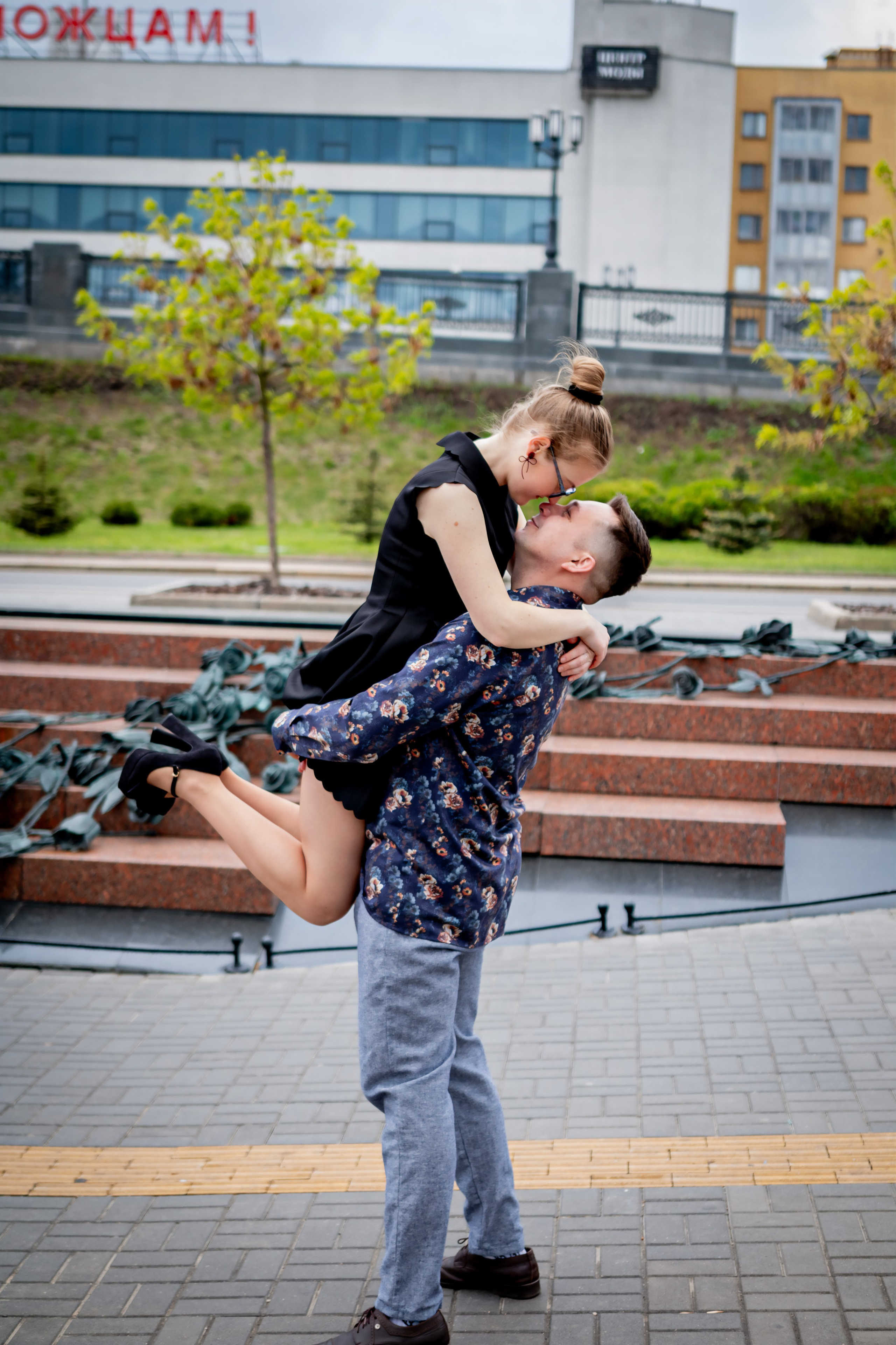 Love story фотосессия в Минске, прогулка по городу