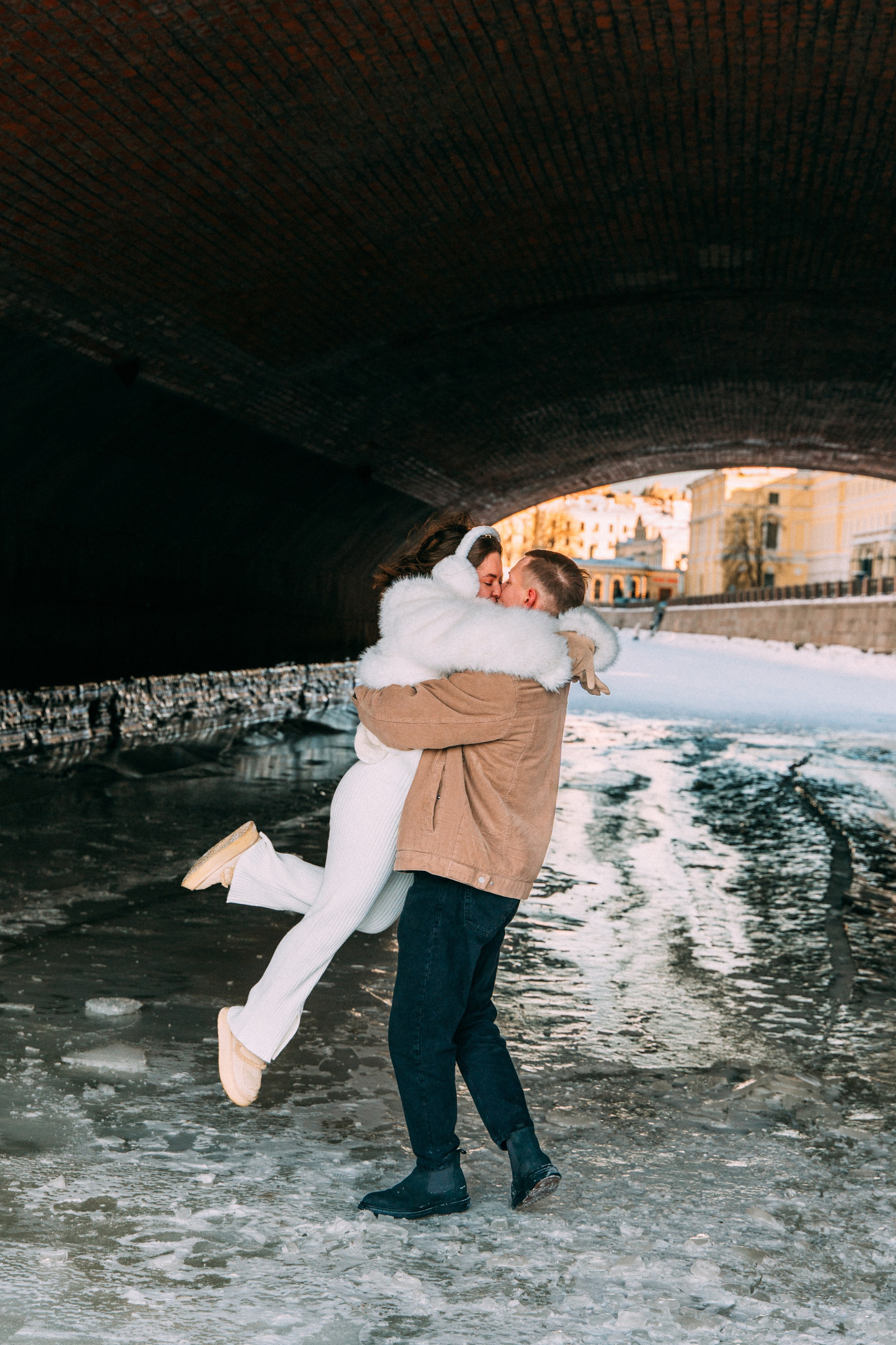 Лавстори на льду по рекам и каналам Санкт-Петербурга