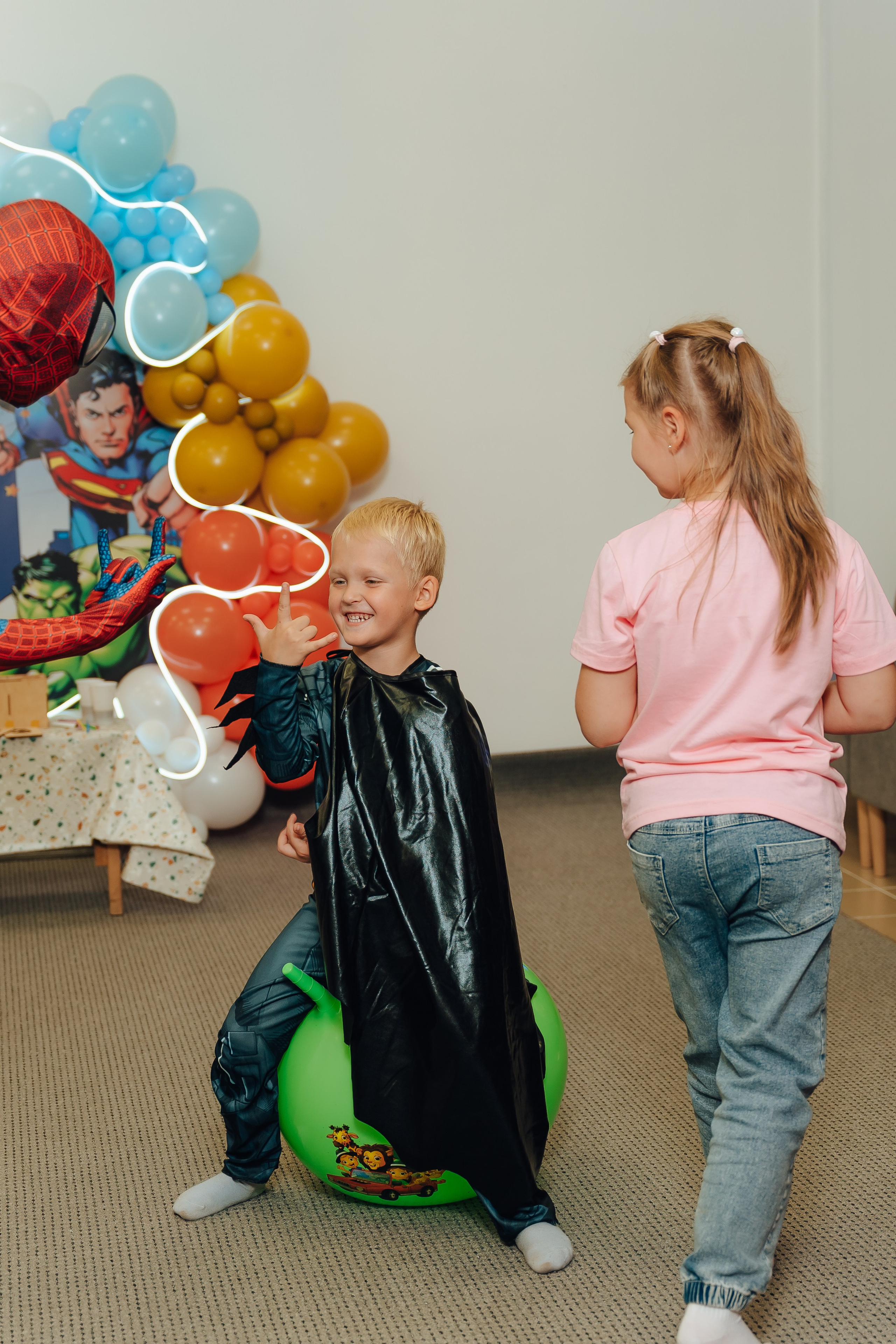 Праздник Льва в Мультифокс. Детский и семейный фотограф Катерина Мишина