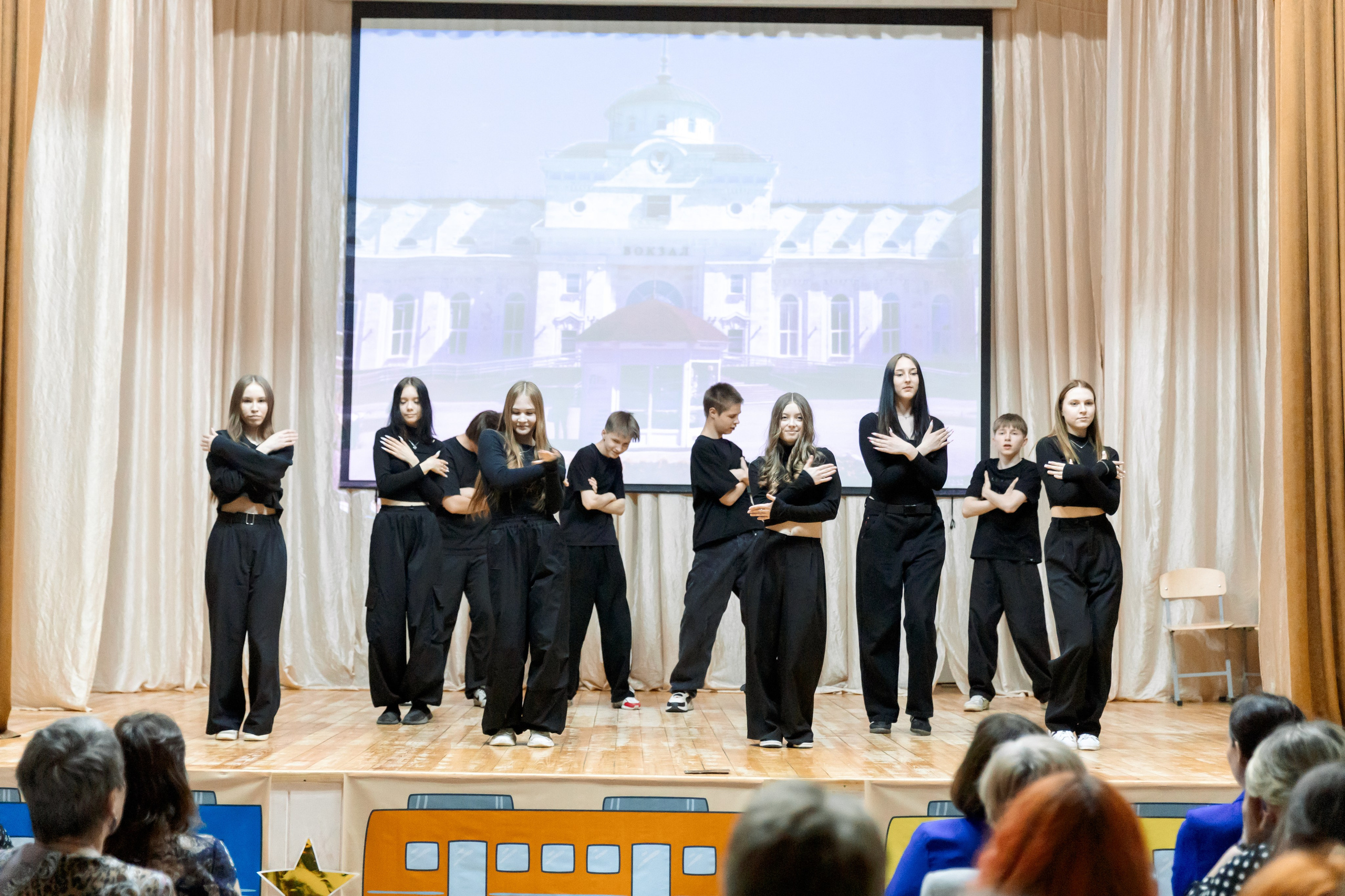 Выпускной шк 88 9-е кл. 24.05.2024. Свадебный и Семейный фотограф г. Ижевск Гульназ Солдатова. Гульназ фото