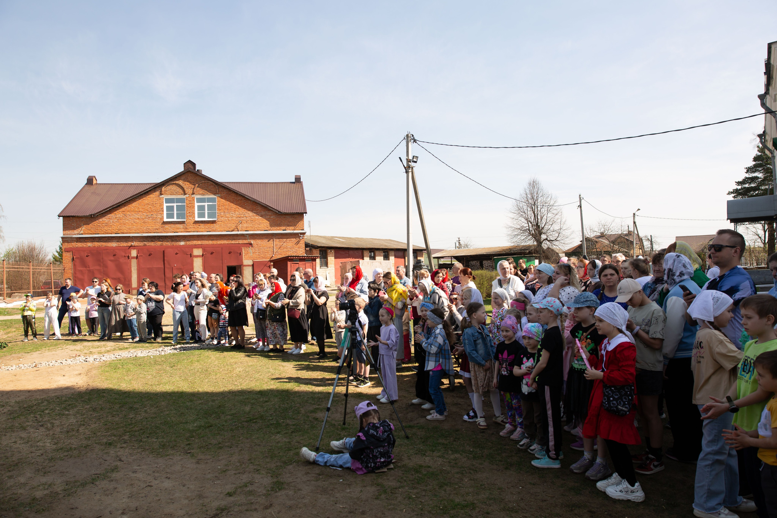 Пасха Воскресенский храм с Ашитково и ярмарка около храма. Семейный и детский фотограф Анна Петракова