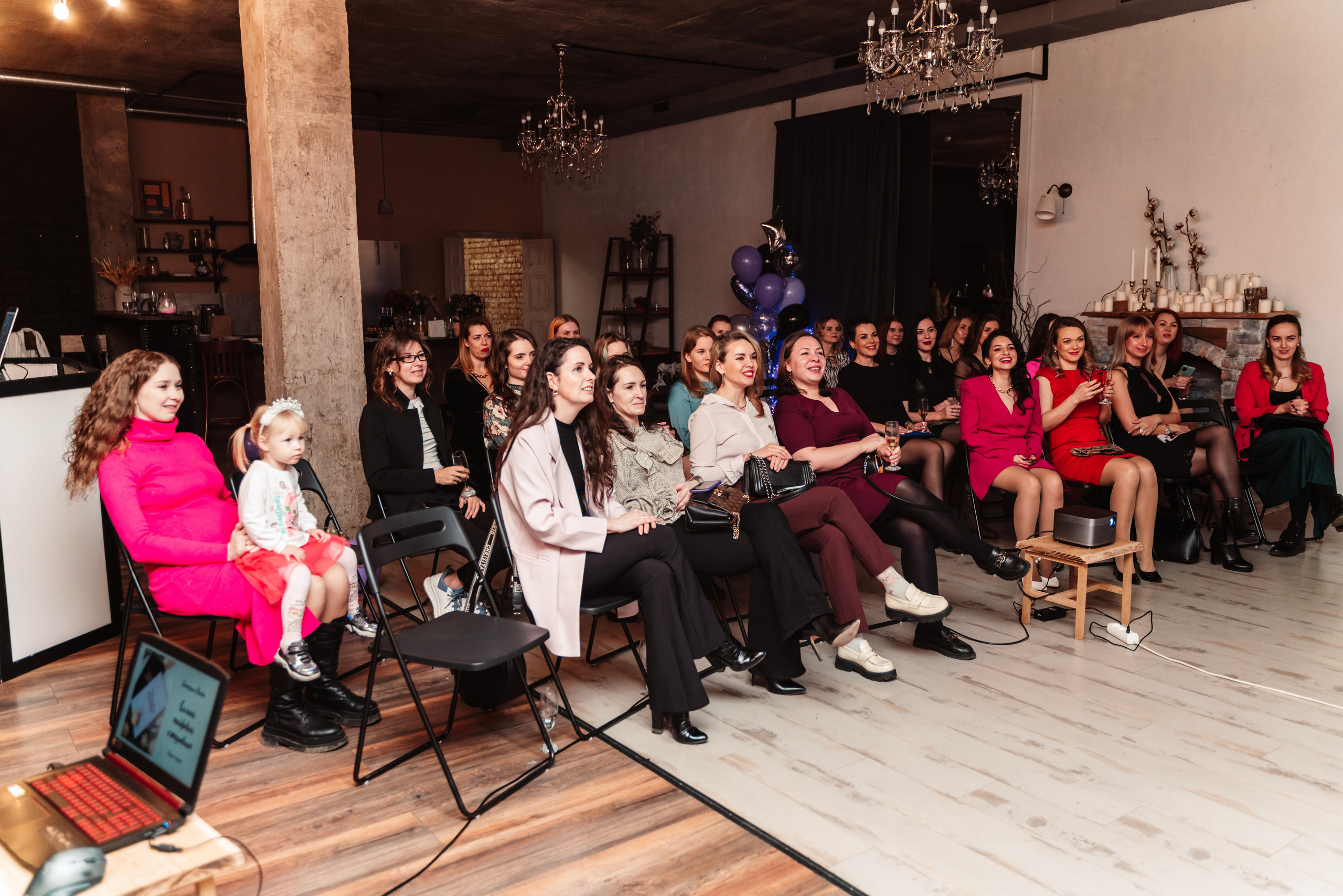 Презентация самого кайфового ежедневника — 19.02.2022. Your photographer in Cancun, Anastasia