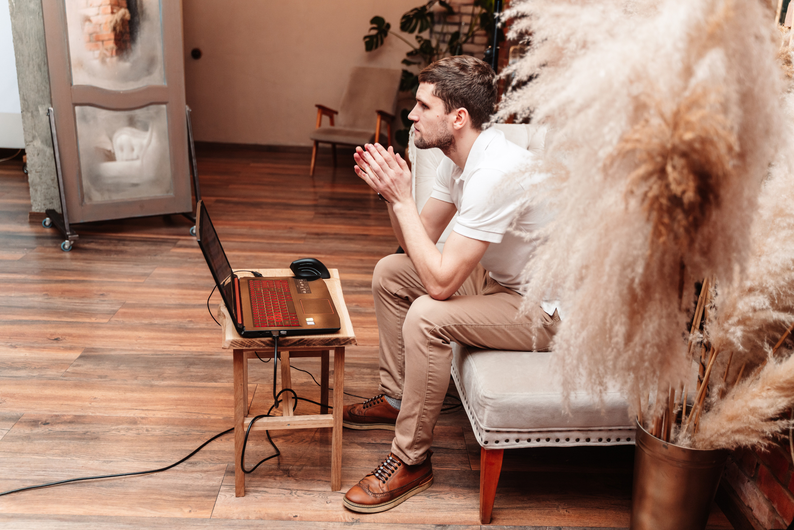 Презентация самого кайфового ежедневника — 19.02.2022. Your photographer in Cancun, Anastasia