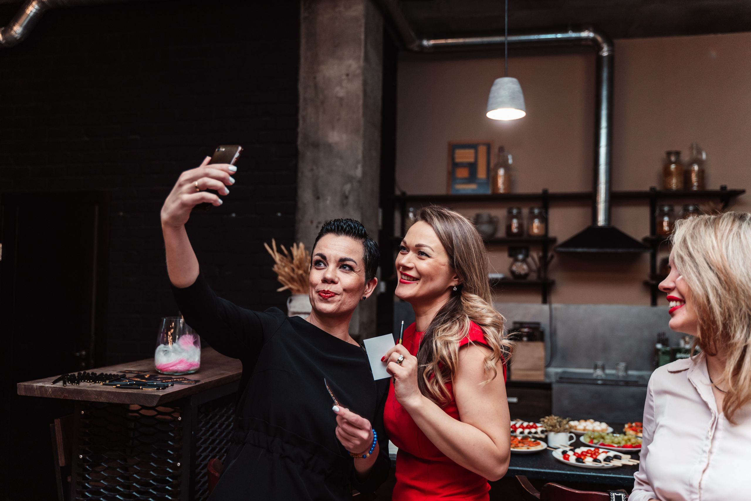 Презентация самого кайфового ежедневника — 19.02.2022. Your photographer in Cancun, Anastasia