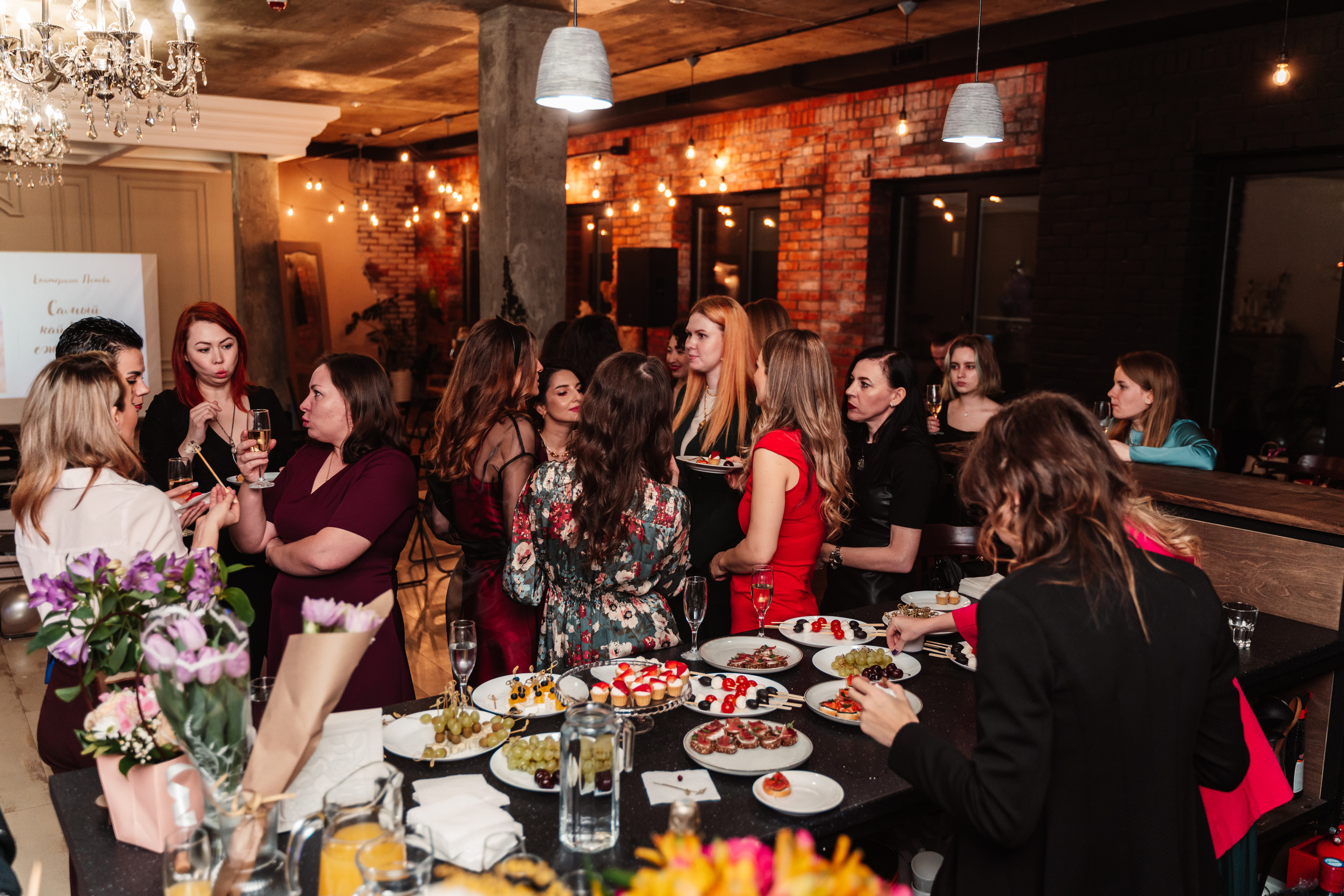 Презентация самого кайфового ежедневника — 19.02.2022. Your photographer in Cancun, Anastasia