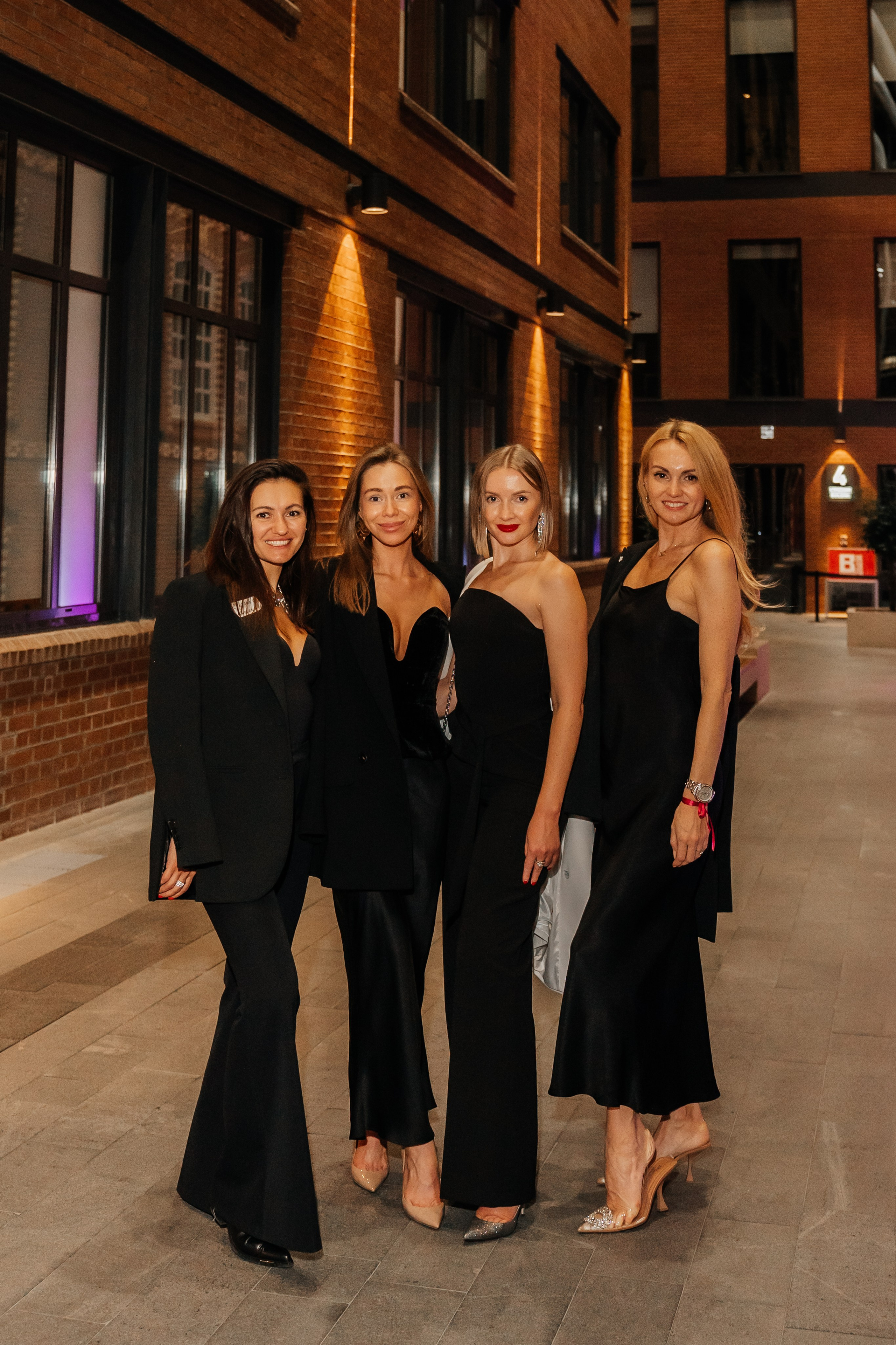 Юбилей клуба «ИНТУИЦИЯ». Семейный и репортажный фотограф в Москве Оксана Шилова