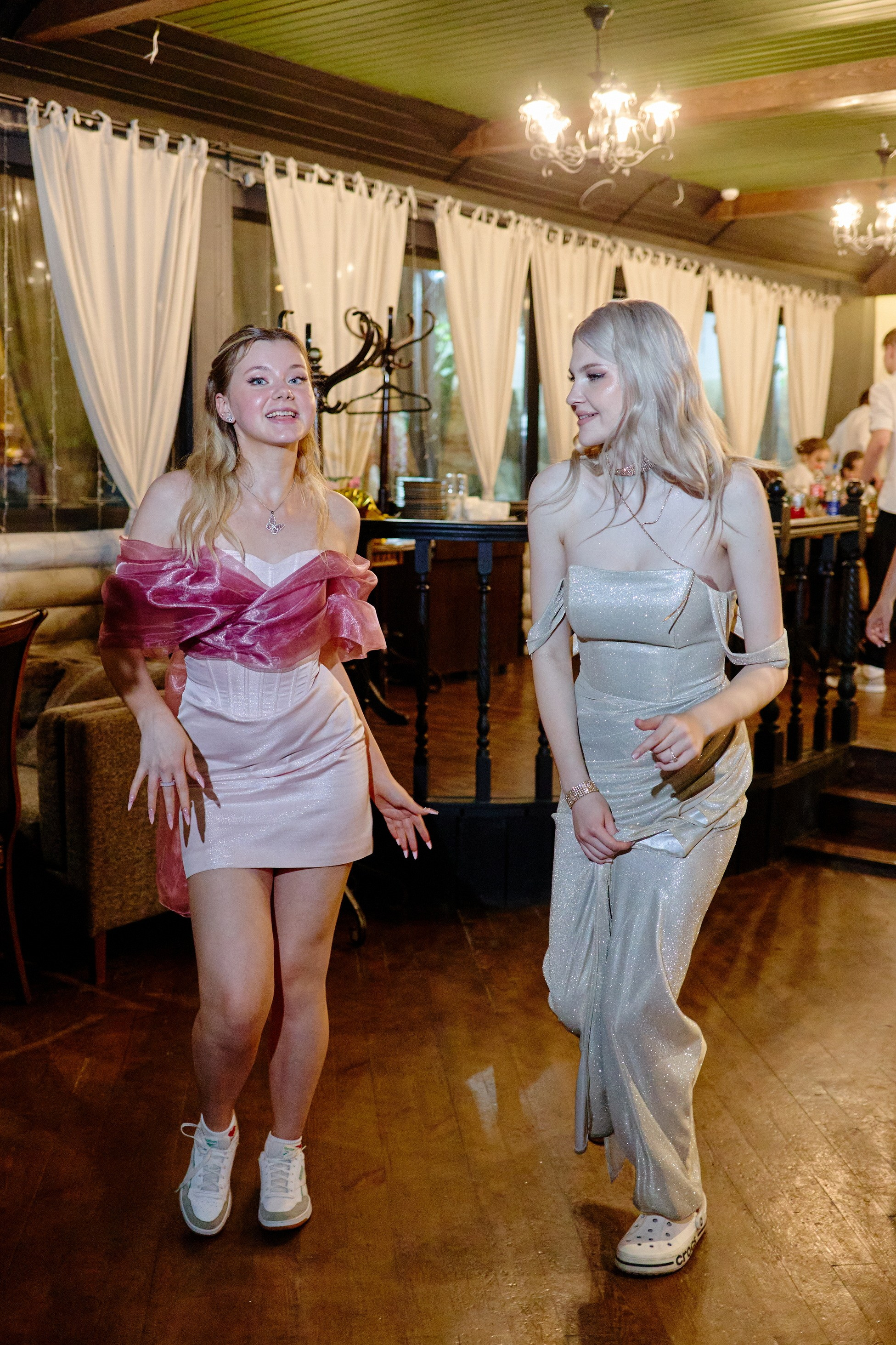 Выпускной 35 Сош. Фотограф Выпускные альбомы Таганрог Сергей Коробченко