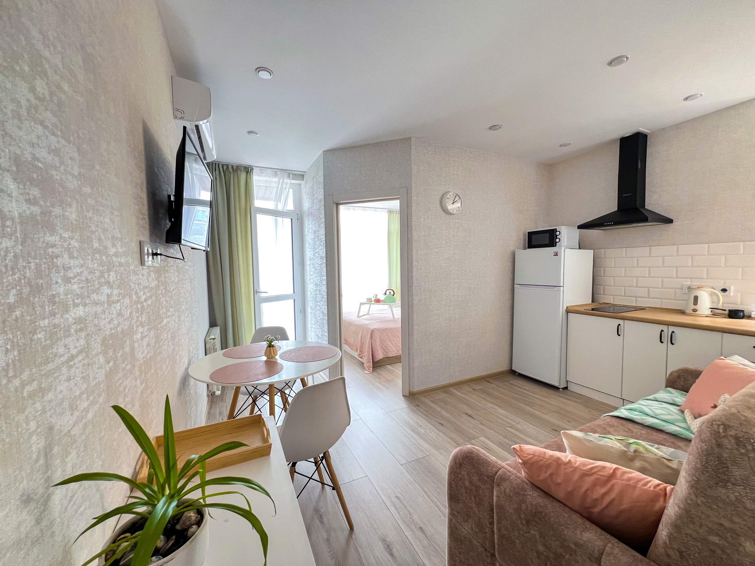 Уютная, новая 1-комнатная квартира в центральном районе Сочи рядом с морем!. Квартиры посуточно, длительно в Сочи, LARA APART GROUP