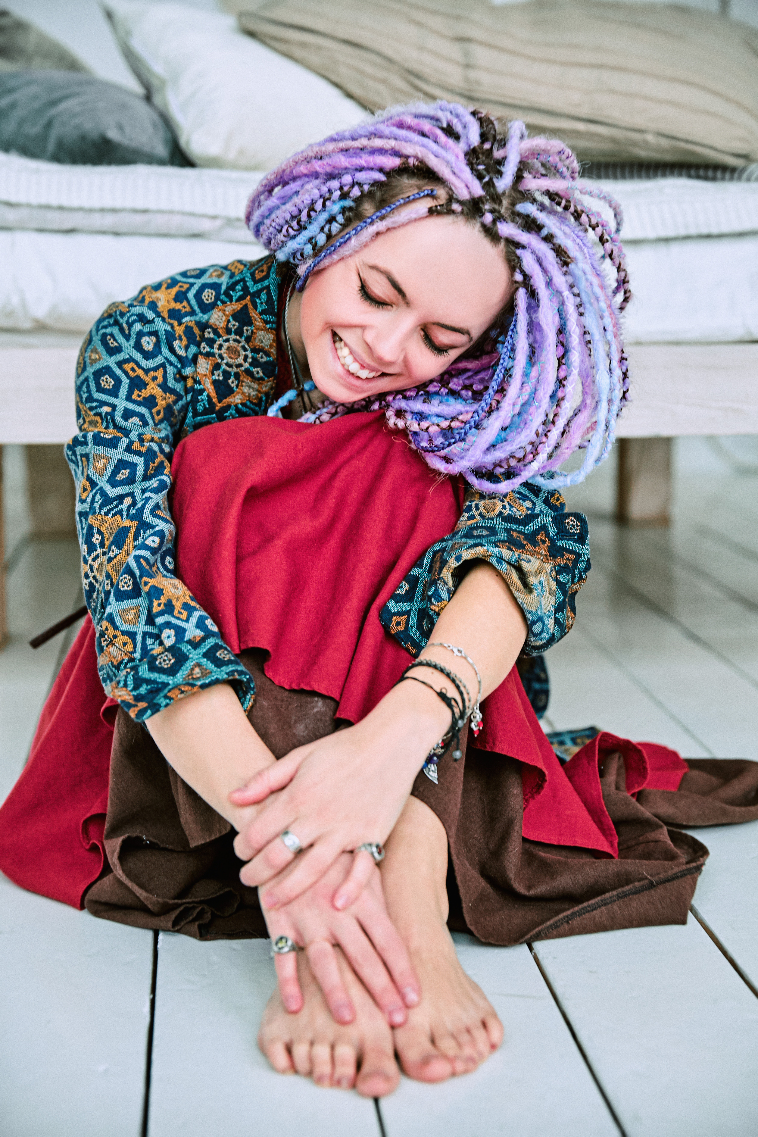 Студийный портрет девушки с дредами. Рекламный фотограф Санкт-Петербург Катерина Мишкель