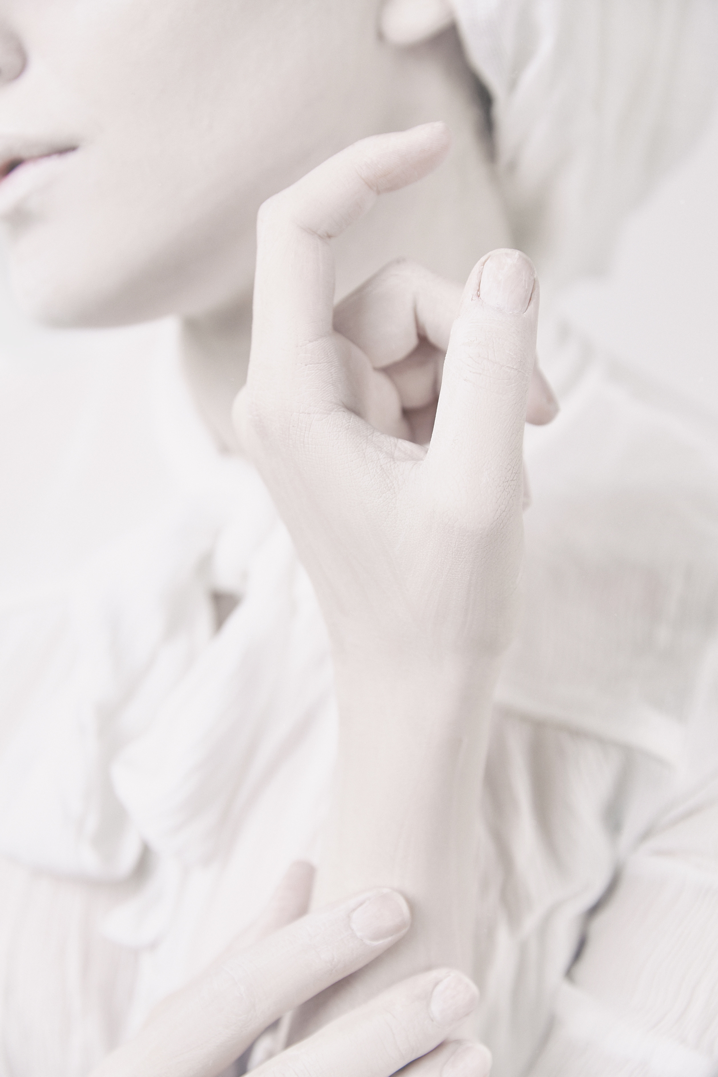 Белая фотосессия в белой фотостудии. Рекламный фотограф Санкт-Петербург Катерина Мишкель