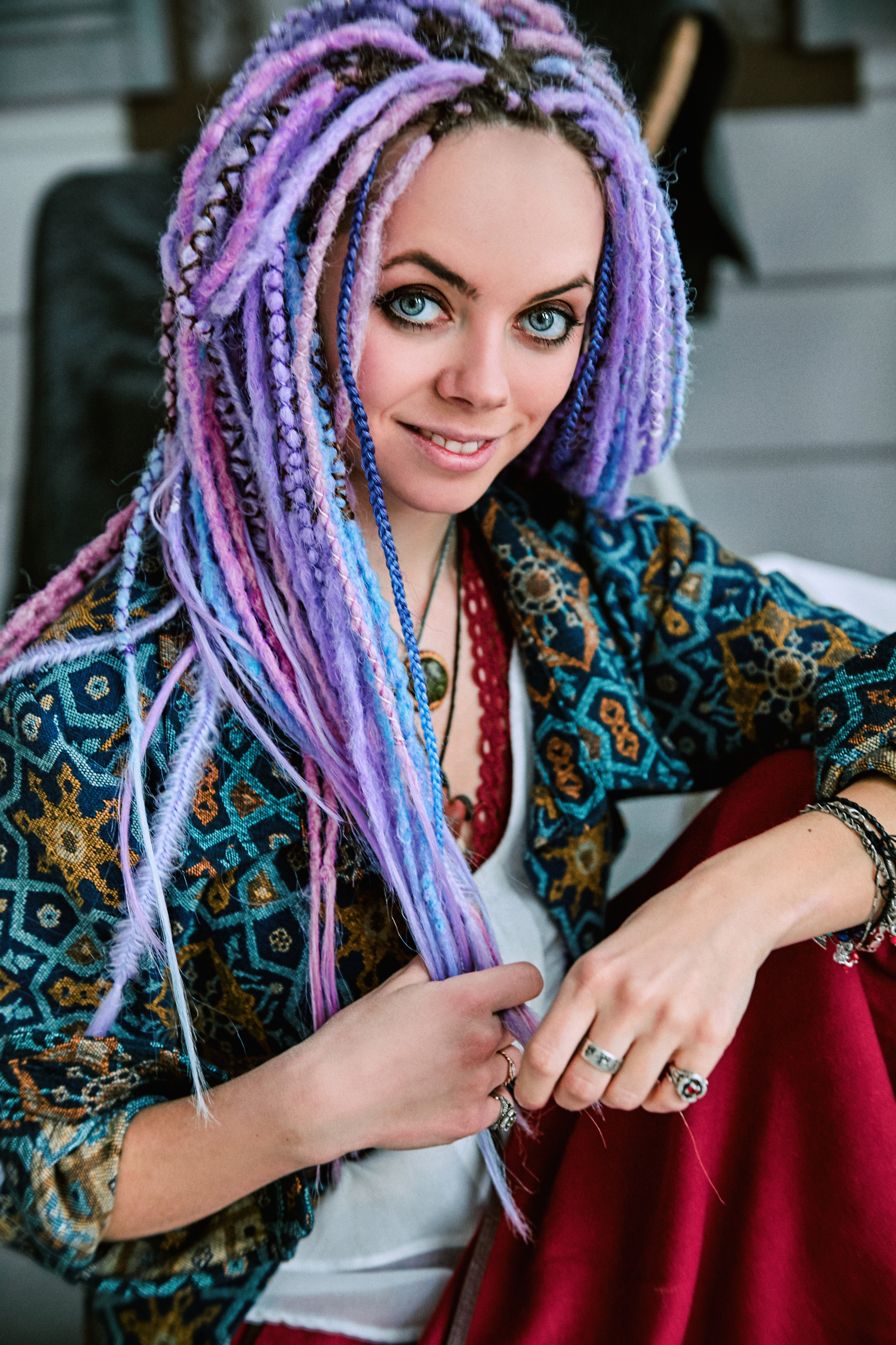 Студийный портрет девушки с дредами. Рекламный фотограф Санкт-Петербург Катерина Мишкель