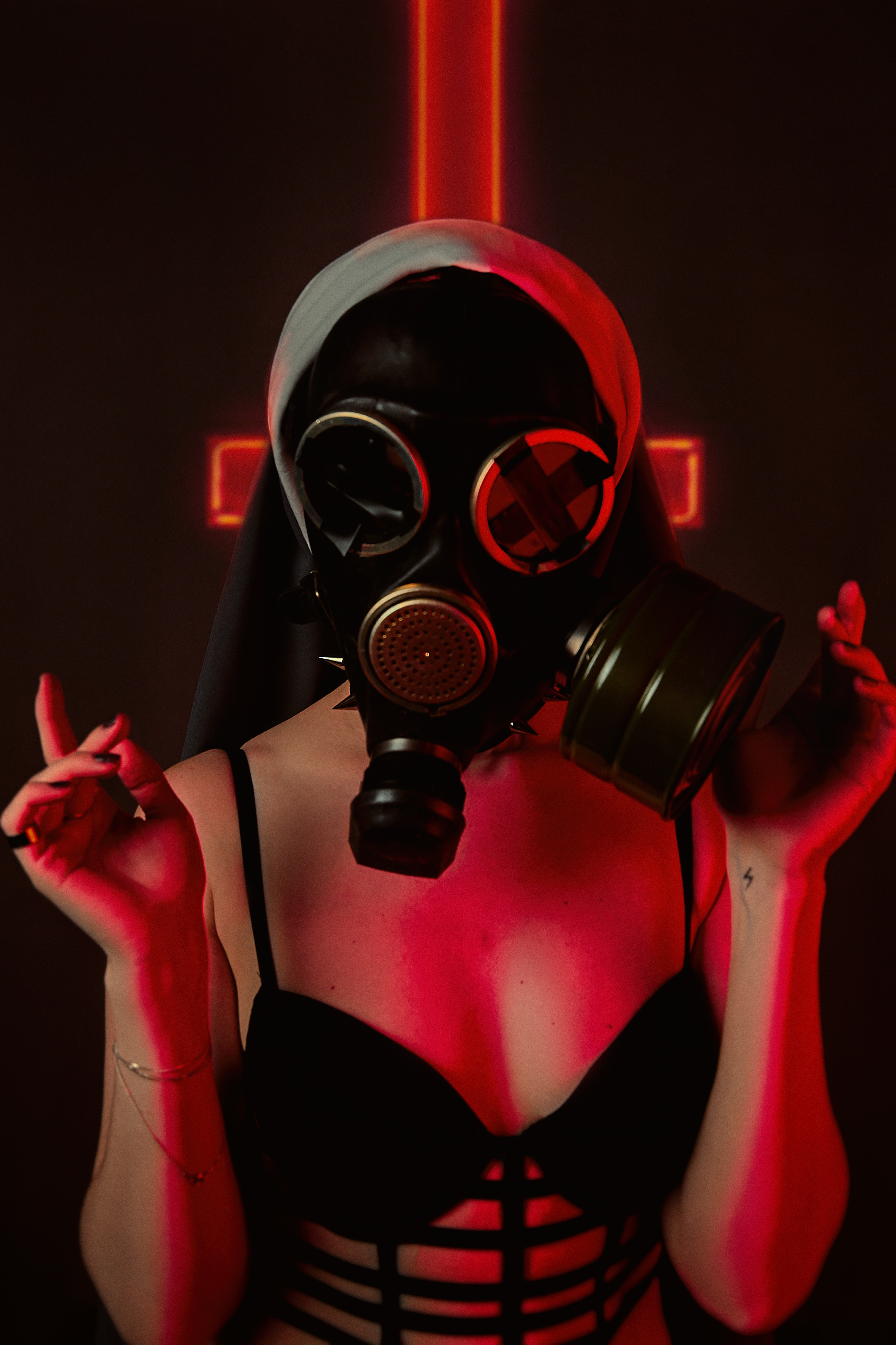 Киберпанковская съемка в стиле Бегущего по лезвию 2049. Рекламный фотограф Санкт-Петербург Катерина Мишкель