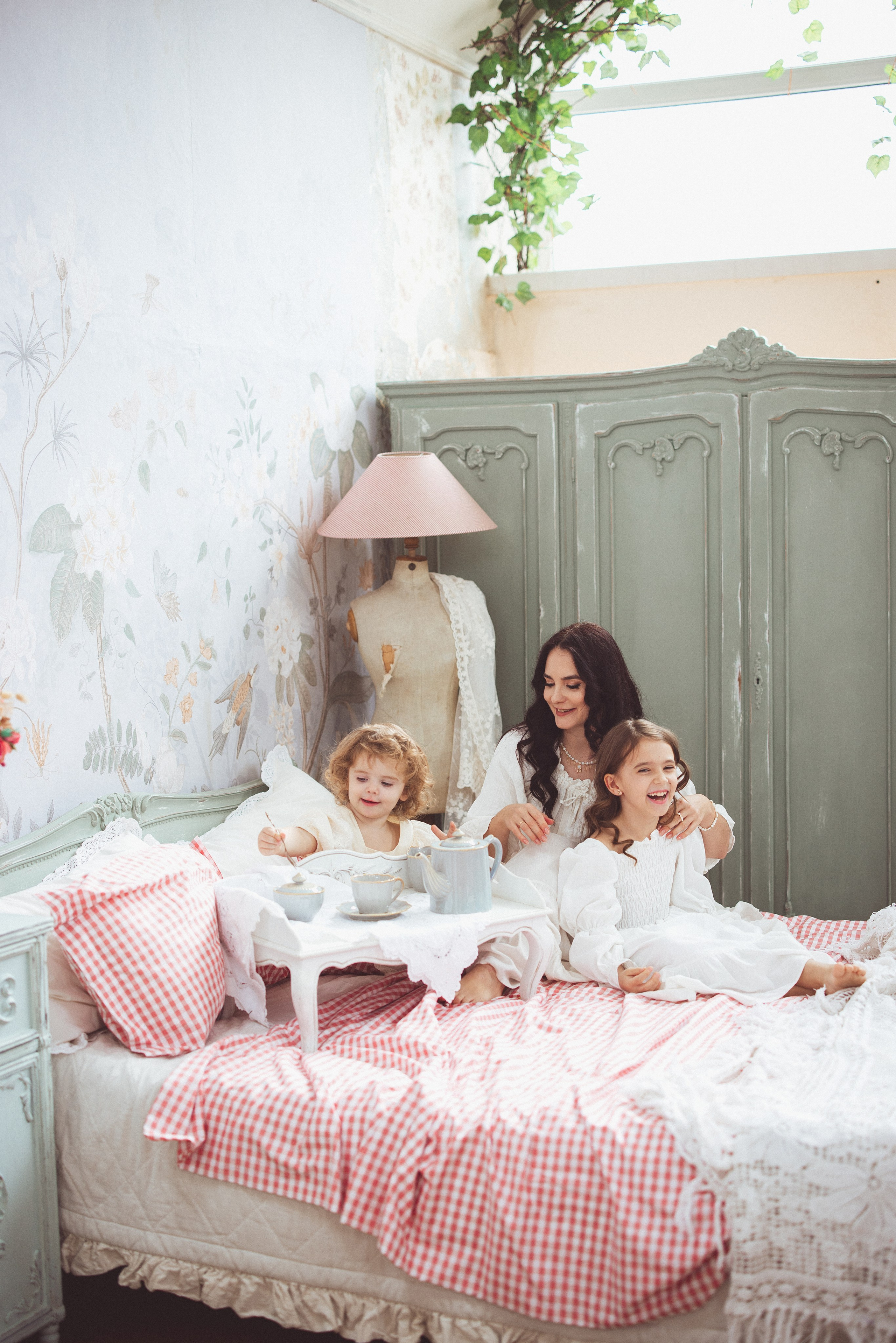 Пасхальные фотосессии в фотостудии Ольги Сурухановой, город Краснодар. Семейный и детский фотограф в Краснодаре Анна Трашкова