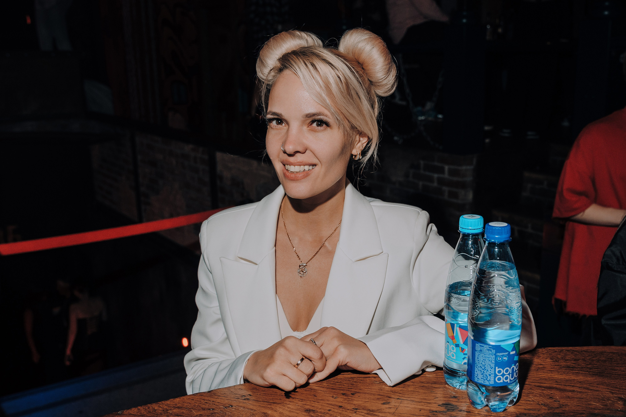 20 ЛЕТ МЕГАПОЛИС ЧЕЛЯБИНСК ХЕДЛАЙНЕР ЕЛКА. Репортажный фотограф Зуев Роман г. Челябинск