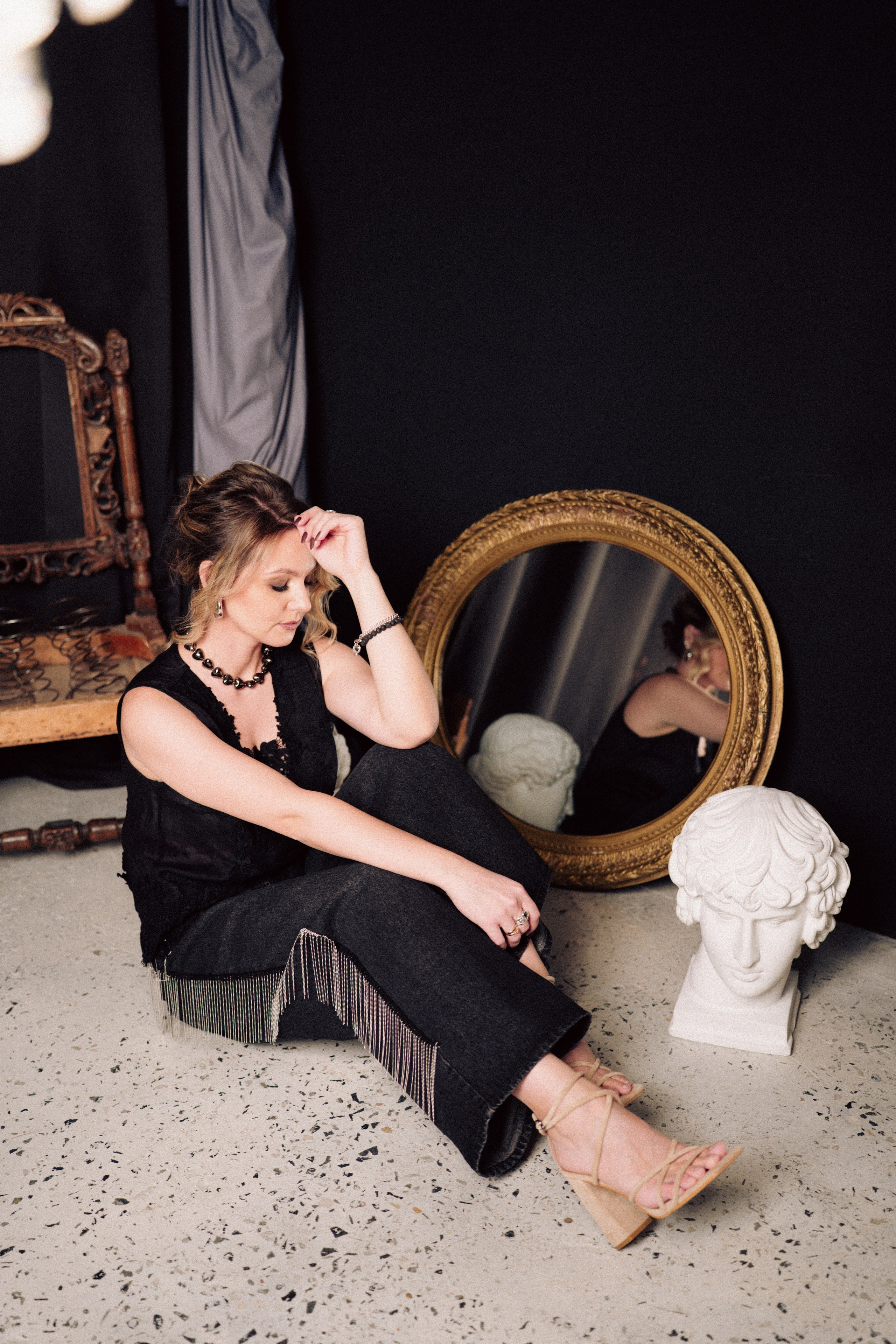 НОВОГОДНЯЯ ФОТОСЕСИИЯ В СТУДИИ ДЛЯ ДЕВУШКИ И ПРОГУЛКА ПО ЧЕРНЫШЕВСКОЙ. Профессиональный фотограф, Санкт-Петербург — Виктория Богомолова