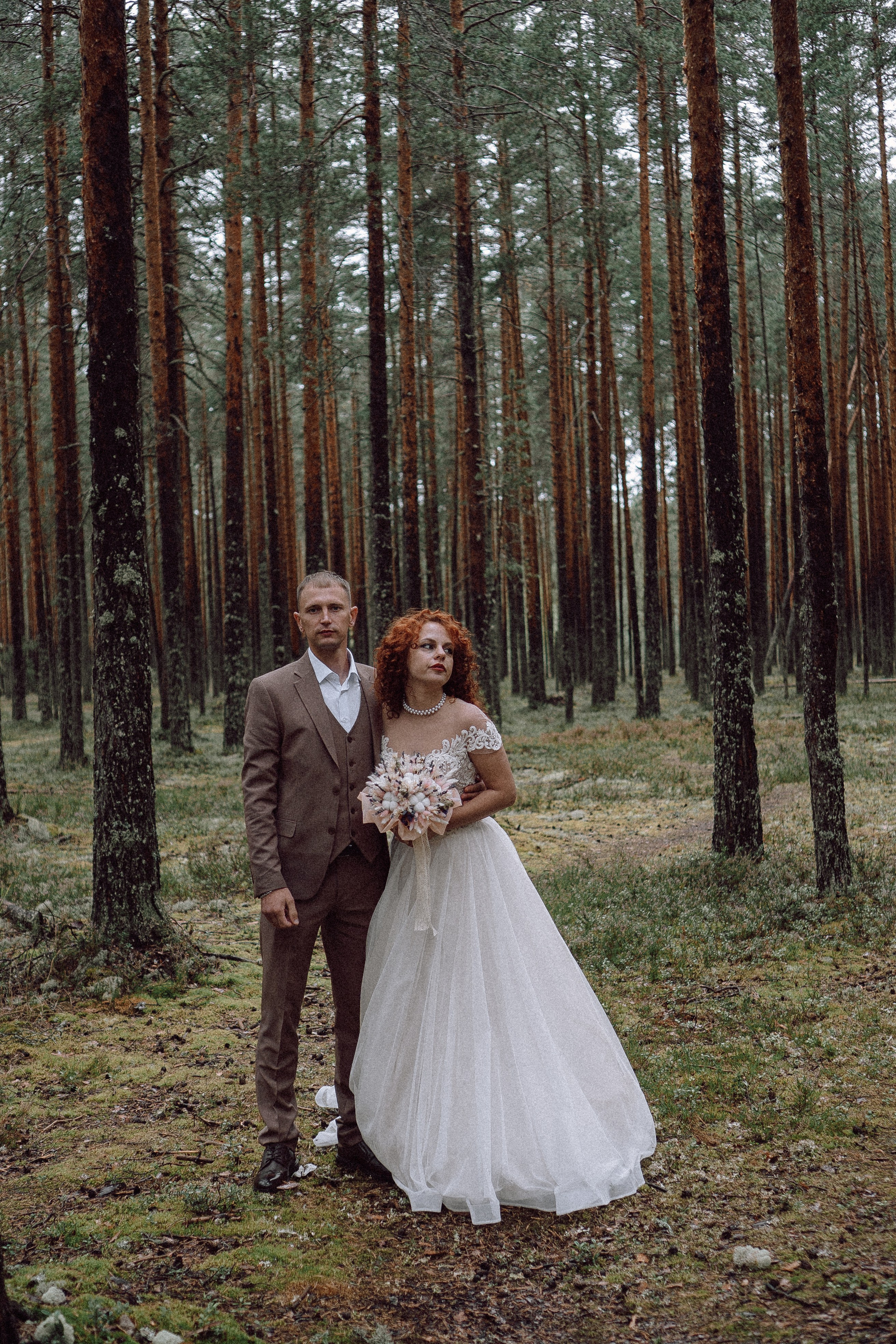 СВАДЕБНАЯ ФОТОСЕССИИЯ ПАРЫ В ГОРОДЕ ПРИОЗЕРСК В СОСНОВОМ ЛЕСУ И С ПИКАПОМ. Профессиональный фотограф, Санкт-Петербург — Виктория Богомолова
