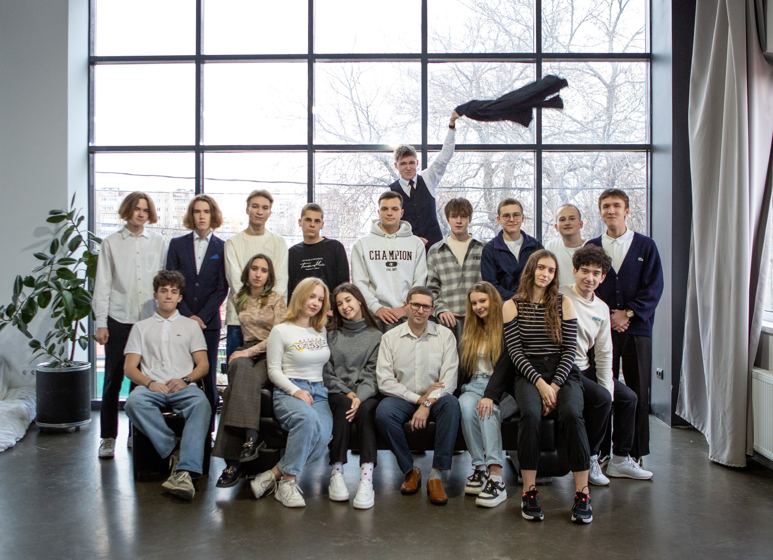 Фотостудия LOFT- зал ОКНА. Выпускные альбомы Воронеж от Веры Соколовой